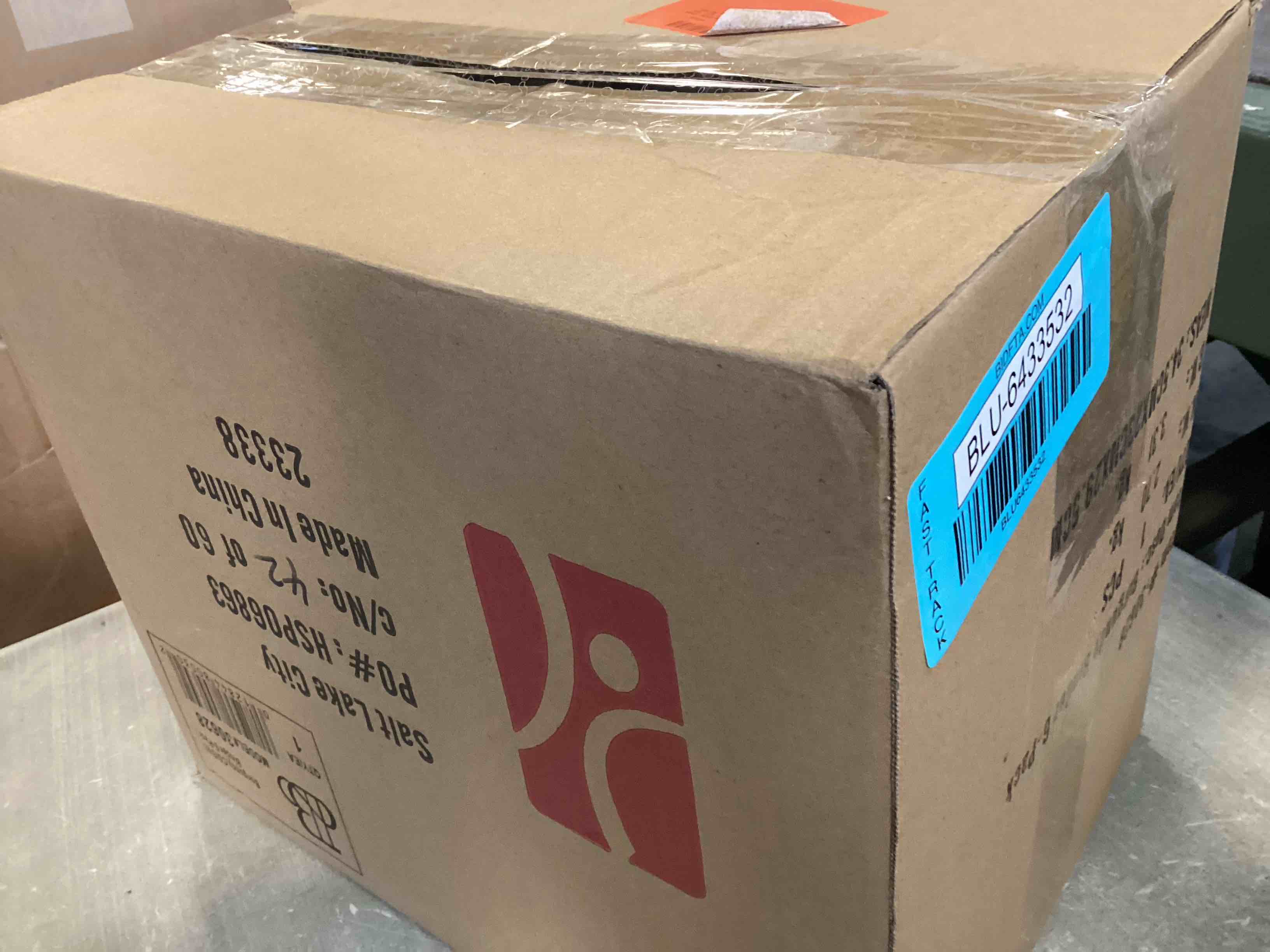 https://s3.amazonaws.com/lotting-images-prod/bidfta/BLU6433532_1718303647406.jpeg