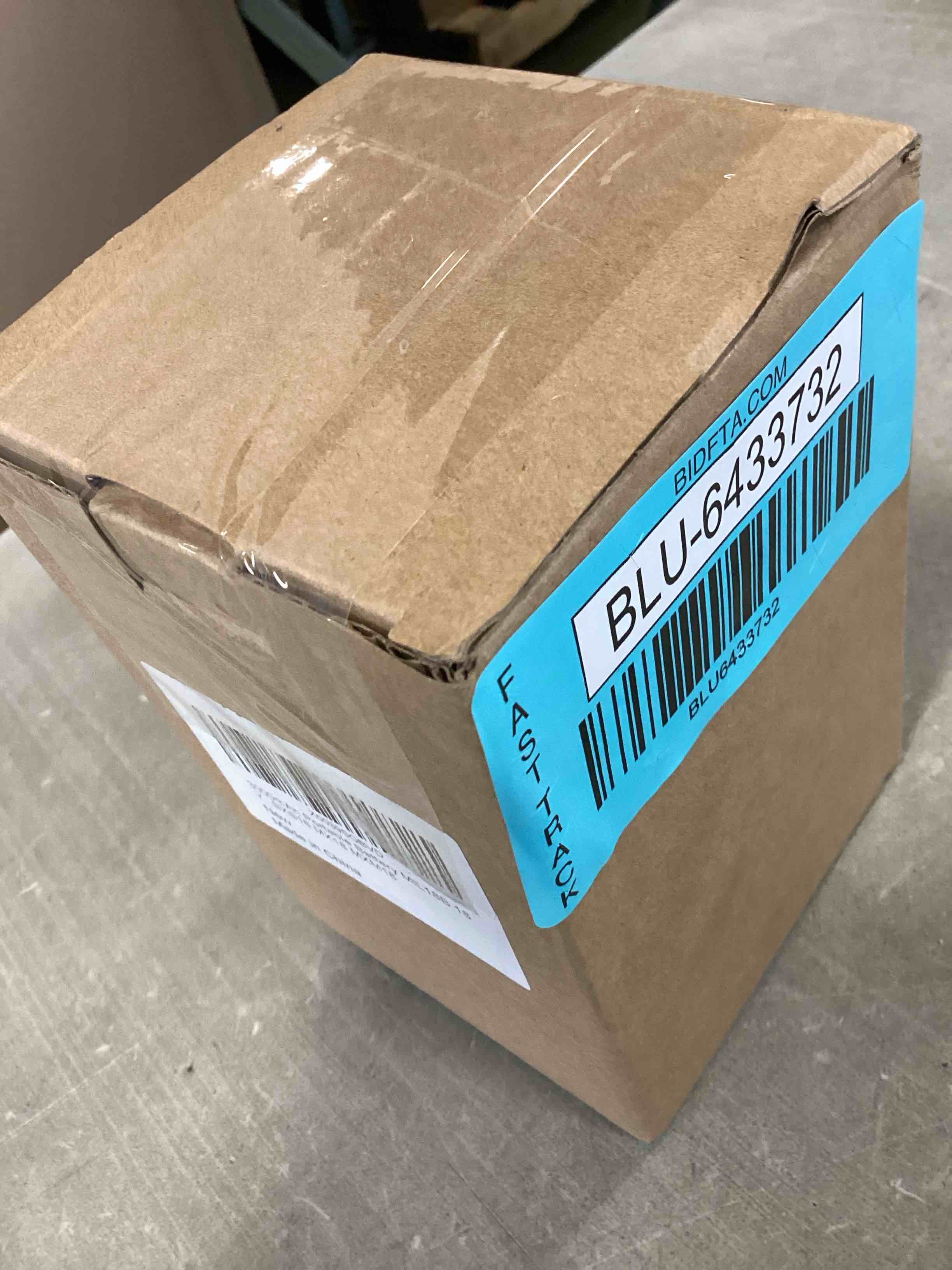 https://s3.amazonaws.com/lotting-images-prod/bidfta/BLU6433732_1718386595453.jpeg