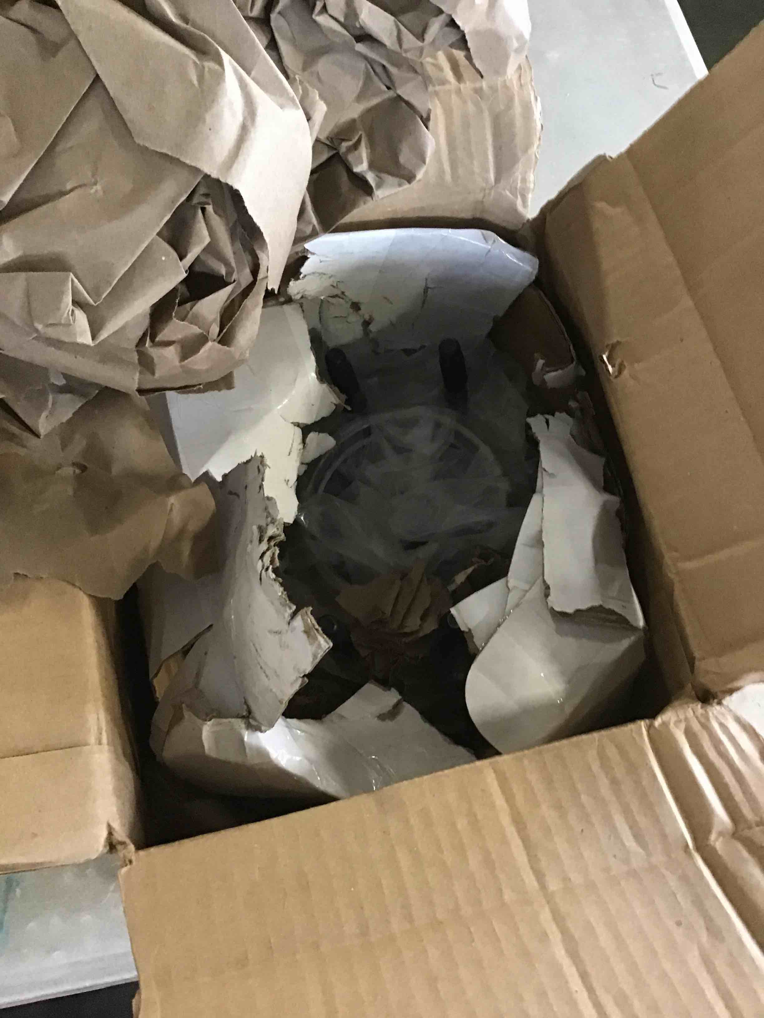 https://s3.amazonaws.com/lotting-images-prod/bidfta/BLU6435449_1717788246601.jpeg