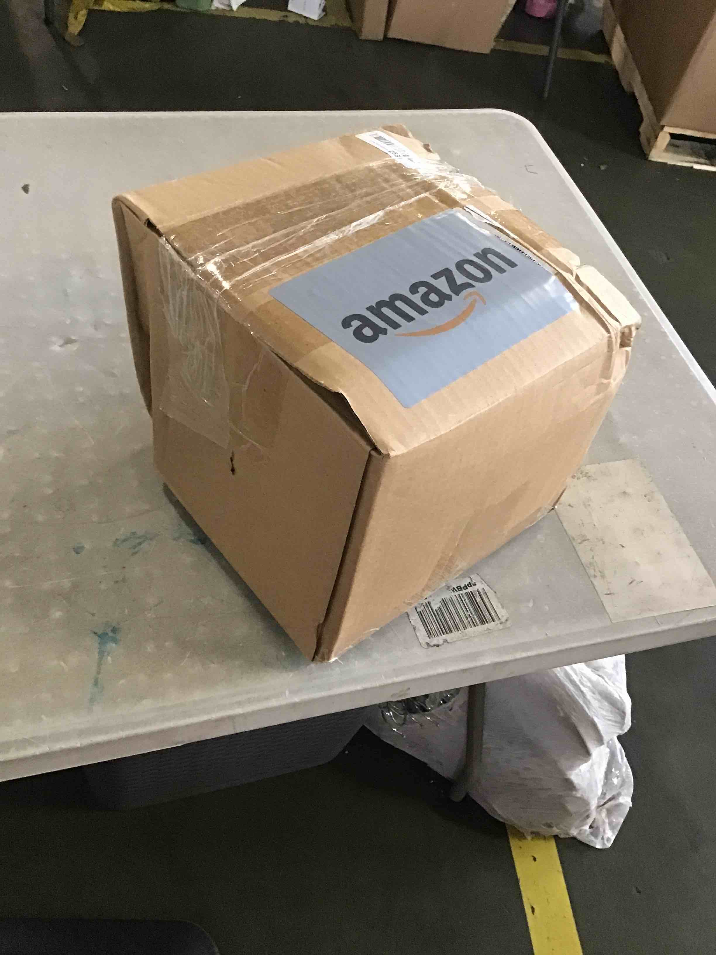 https://s3.amazonaws.com/lotting-images-prod/bidfta/BLU6435449_1717788265441.jpeg