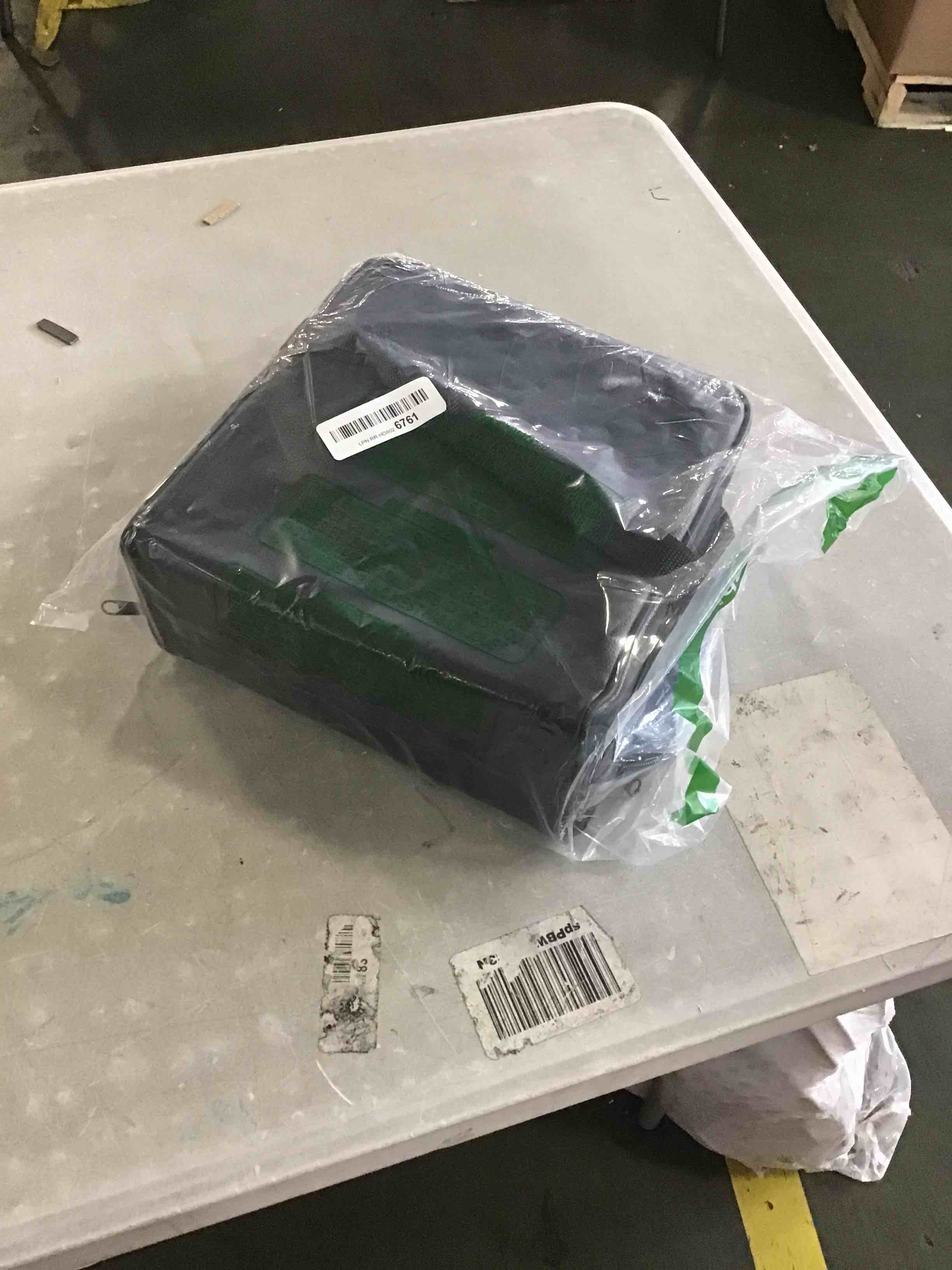 https://s3.amazonaws.com/lotting-images-prod/bidfta/BLU6435468_1717789638898.jpeg