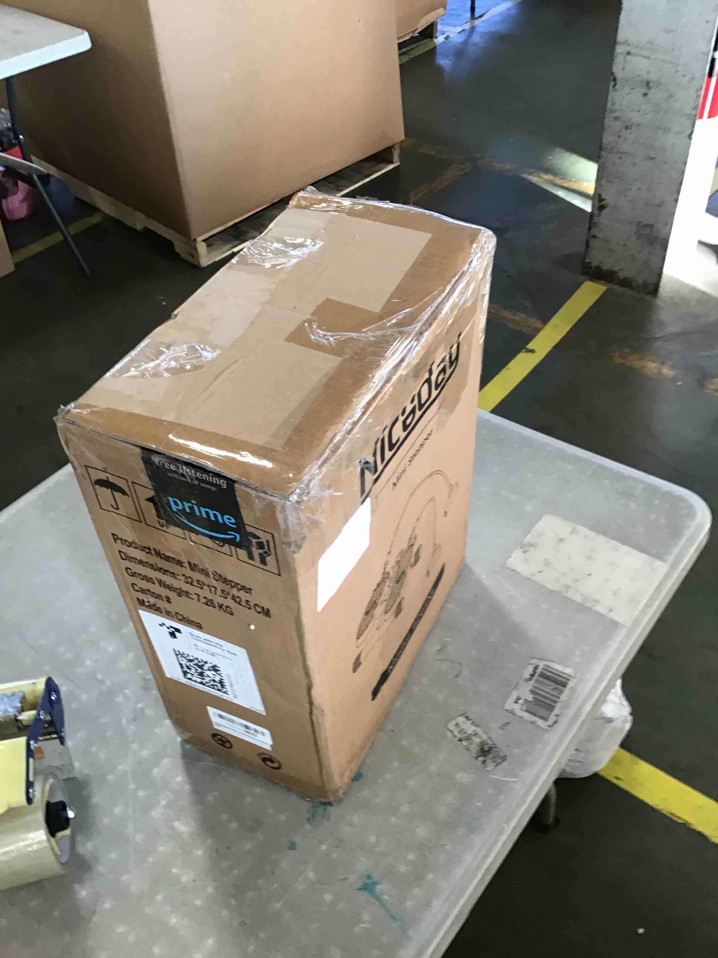 https://s3.amazonaws.com/lotting-images-prod/bidfta/BLU6435496_1718021219002.jpeg