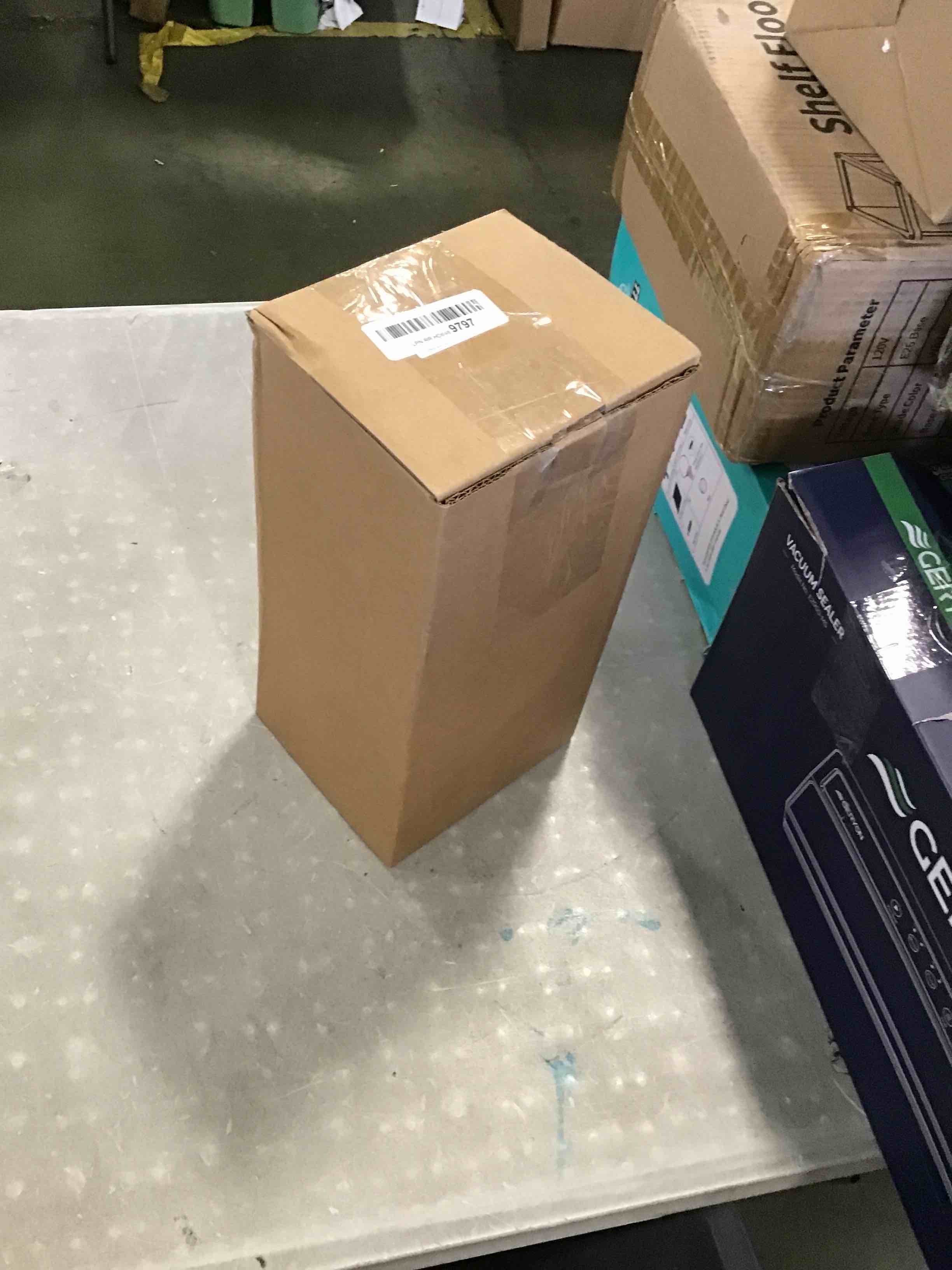 https://s3.amazonaws.com/lotting-images-prod/bidfta/BLU6435522_1718027236526.jpeg