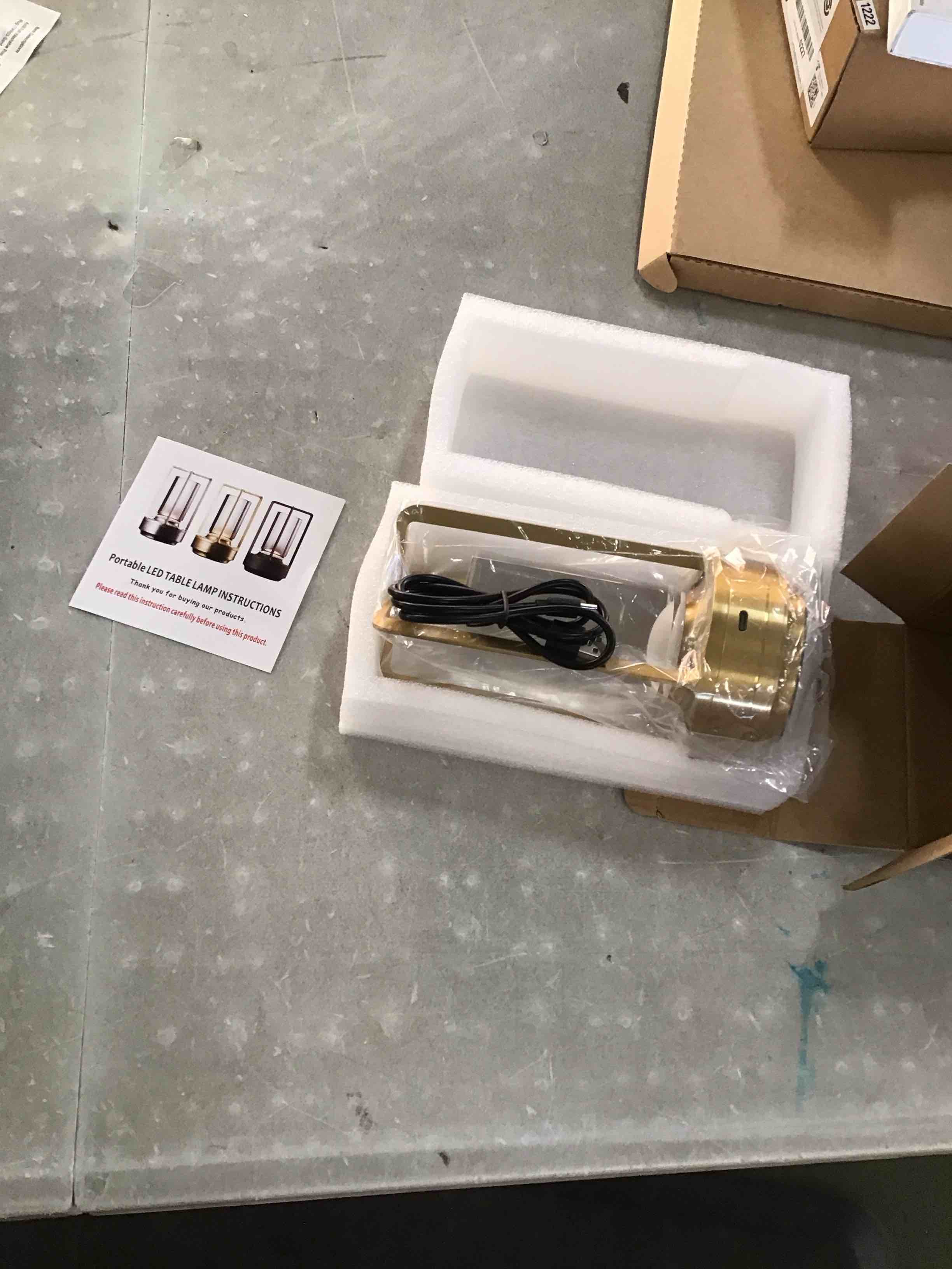 https://s3.amazonaws.com/lotting-images-prod/bidfta/BLU6435734_1718105465913.jpeg