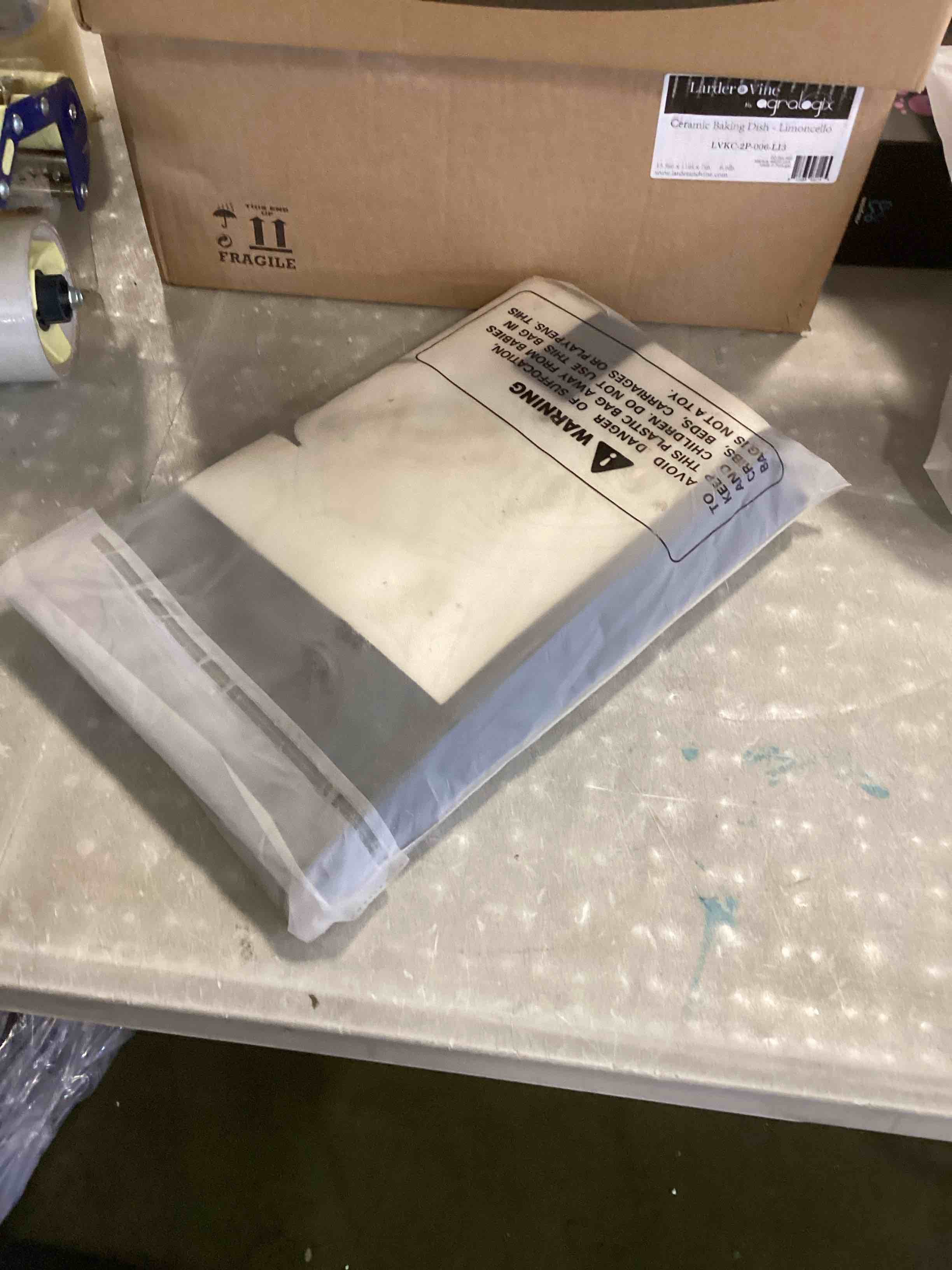 https://s3.amazonaws.com/lotting-images-prod/bidfta/BLU6436433_1718289358226.jpeg