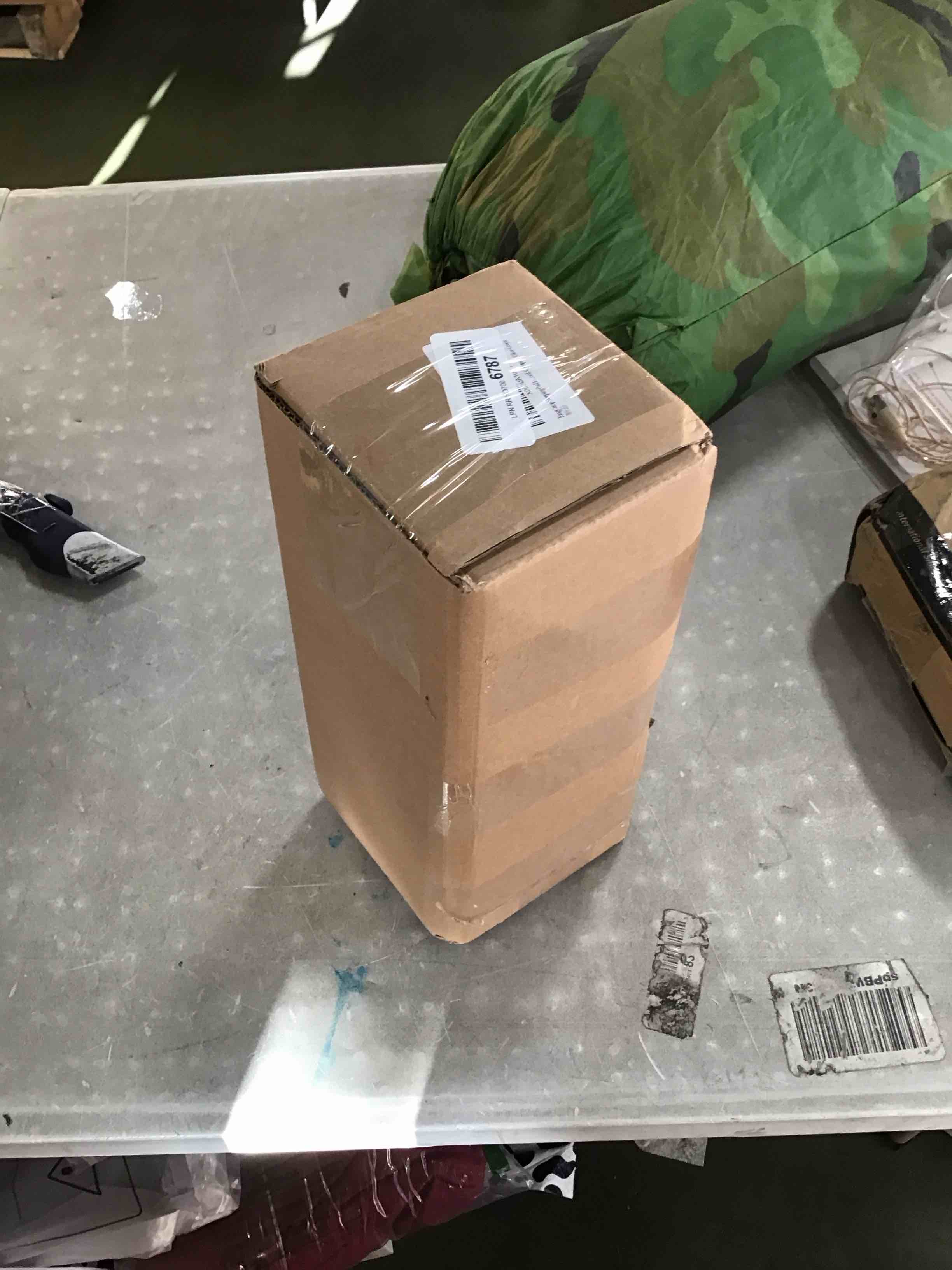 https://s3.amazonaws.com/lotting-images-prod/bidfta/BLU6436835_1718451944969.jpeg