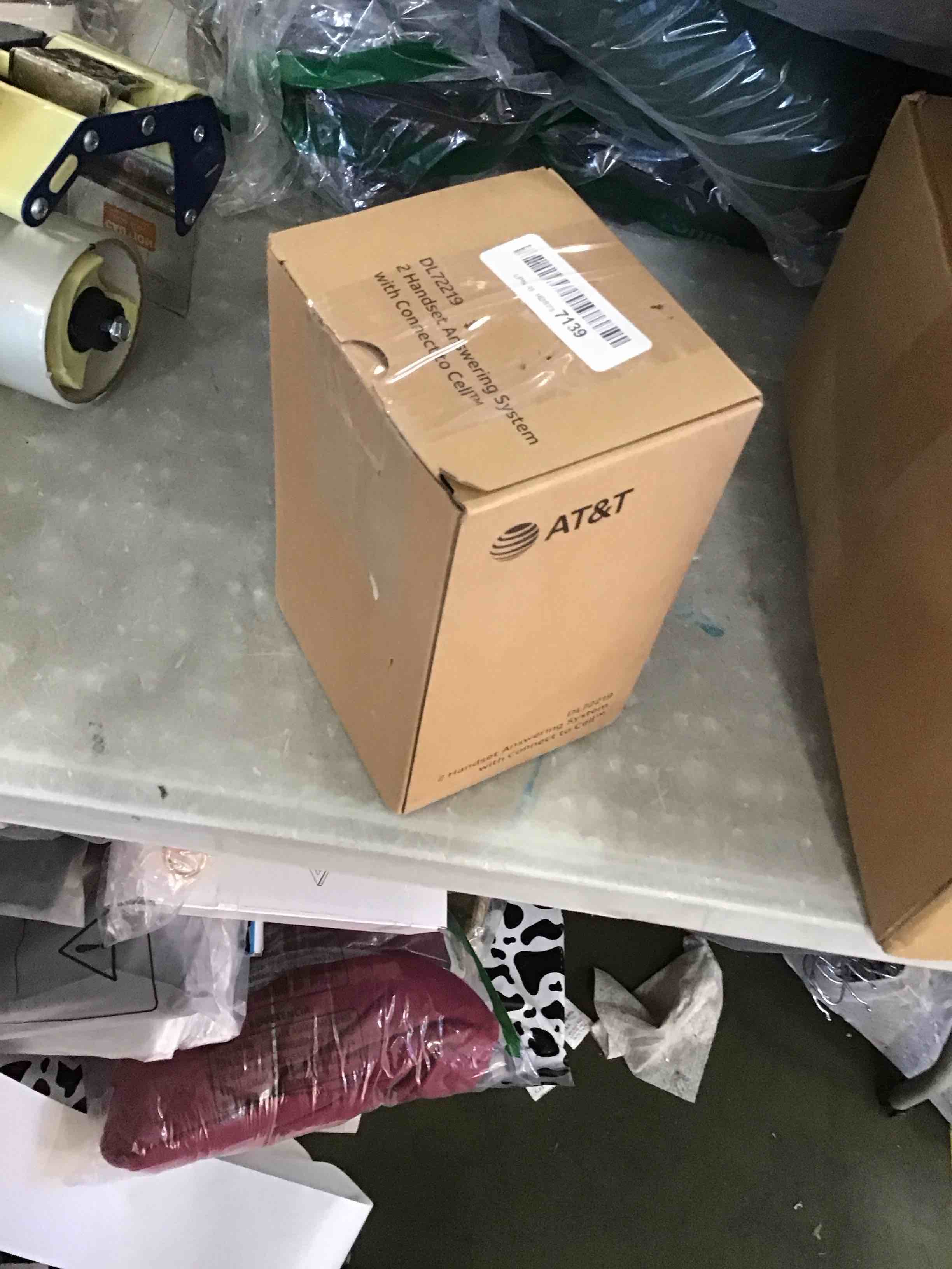 https://s3.amazonaws.com/lotting-images-prod/bidfta/BLU6436844_1718453427902.jpeg