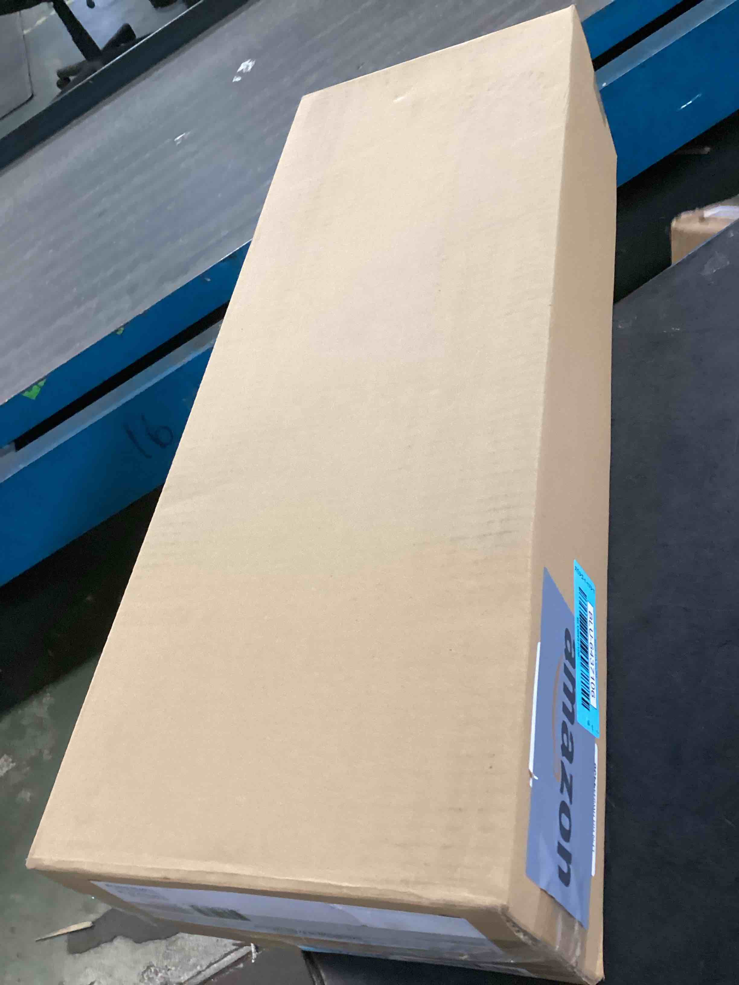 https://s3.amazonaws.com/lotting-images-prod/bidfta/BLU6437106_1718122826774.jpeg