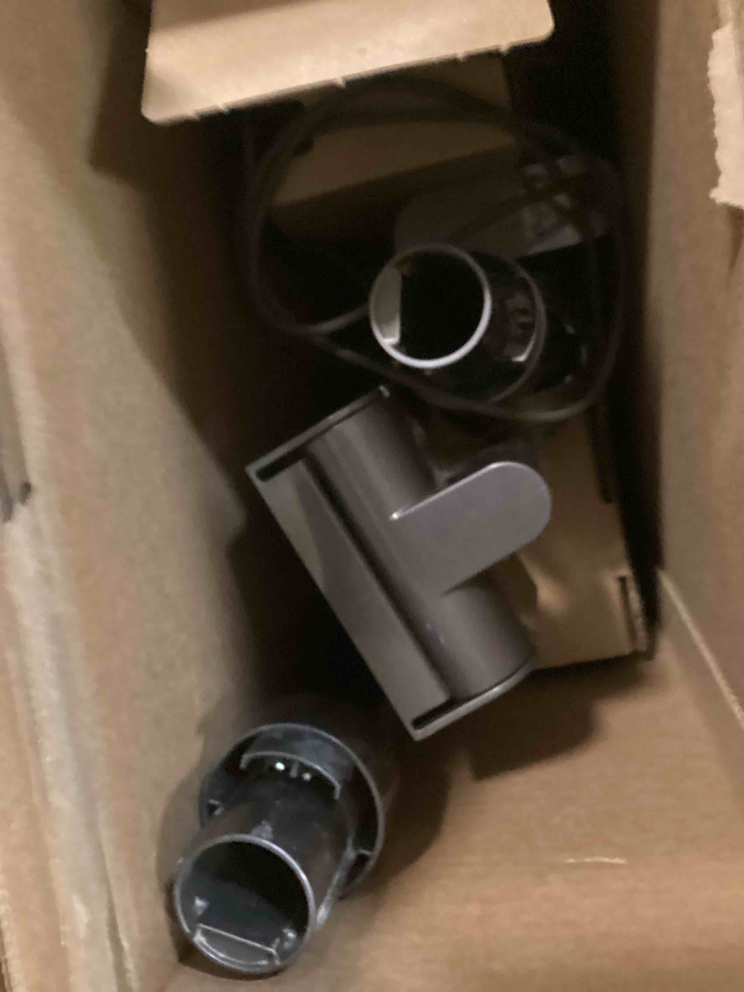 https://s3.amazonaws.com/lotting-images-prod/bidfta/BLU6437106_1718122852618.jpeg