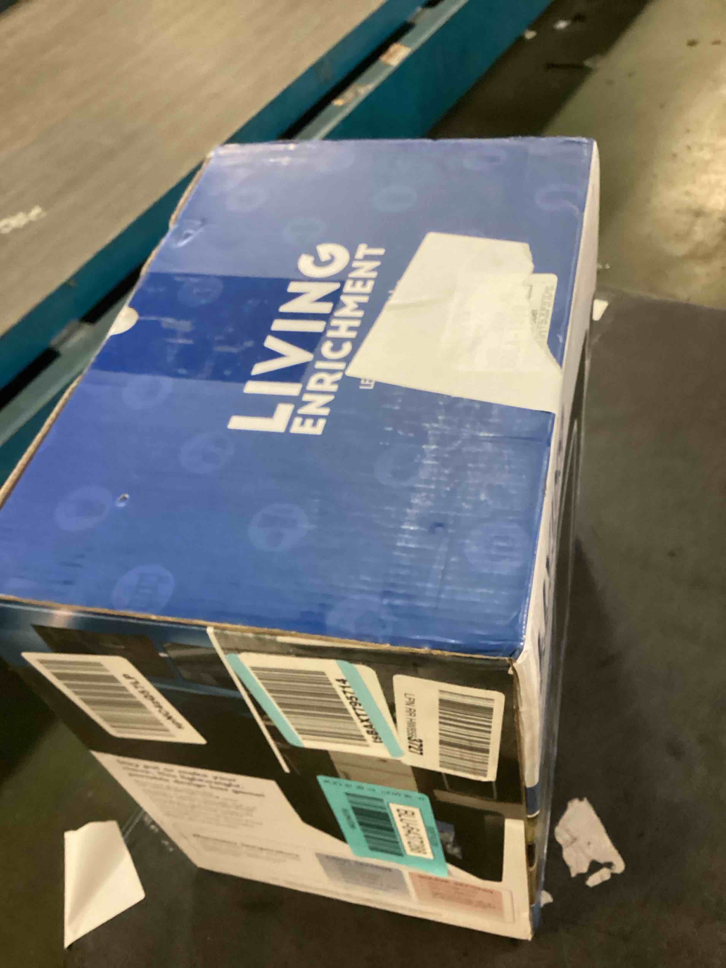 https://s3.amazonaws.com/lotting-images-prod/bidfta/BLU6437288_1718203544692.jpeg