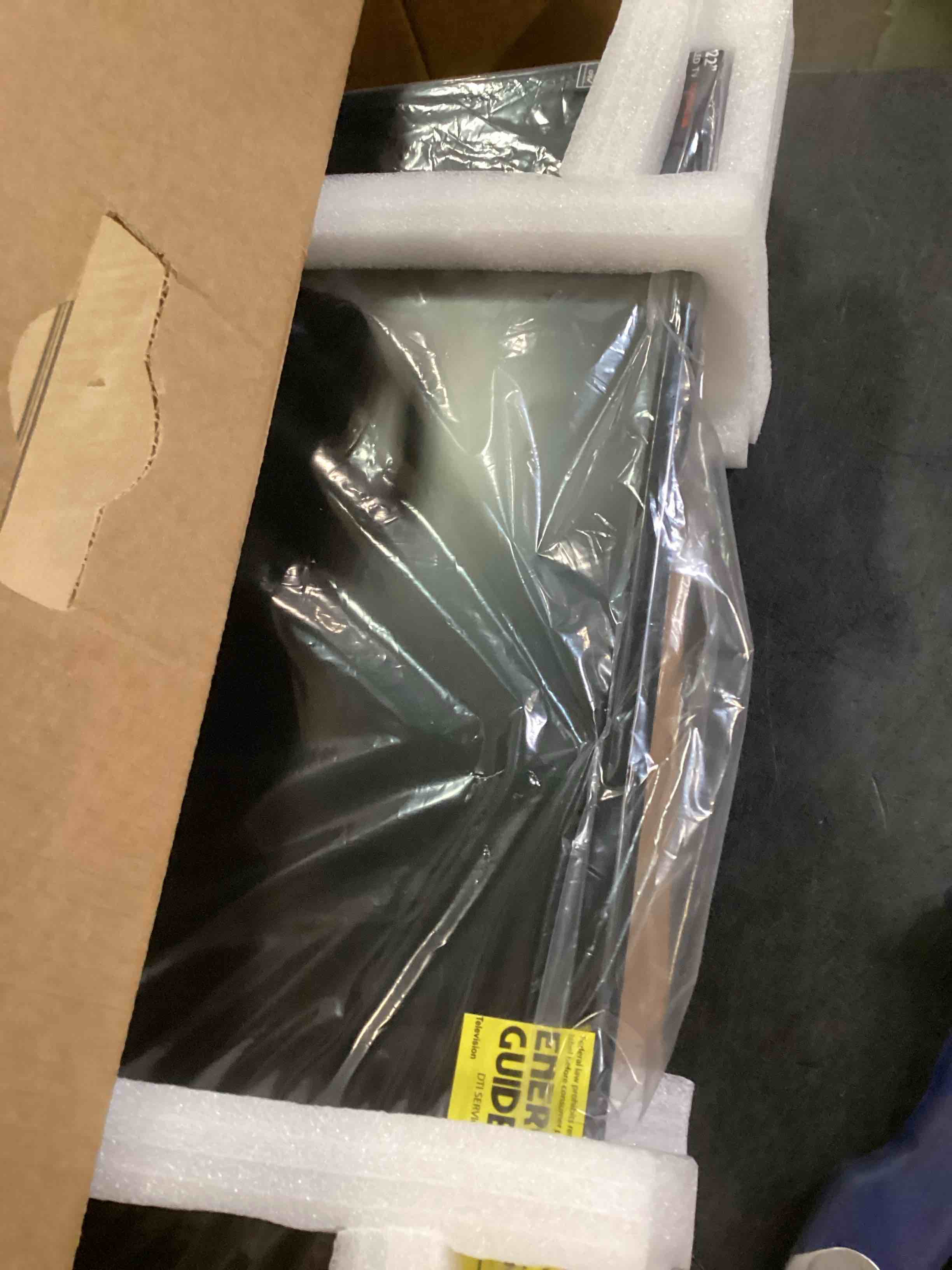 https://s3.amazonaws.com/lotting-images-prod/bidfta/BLU6437373_1718214408461.jpeg