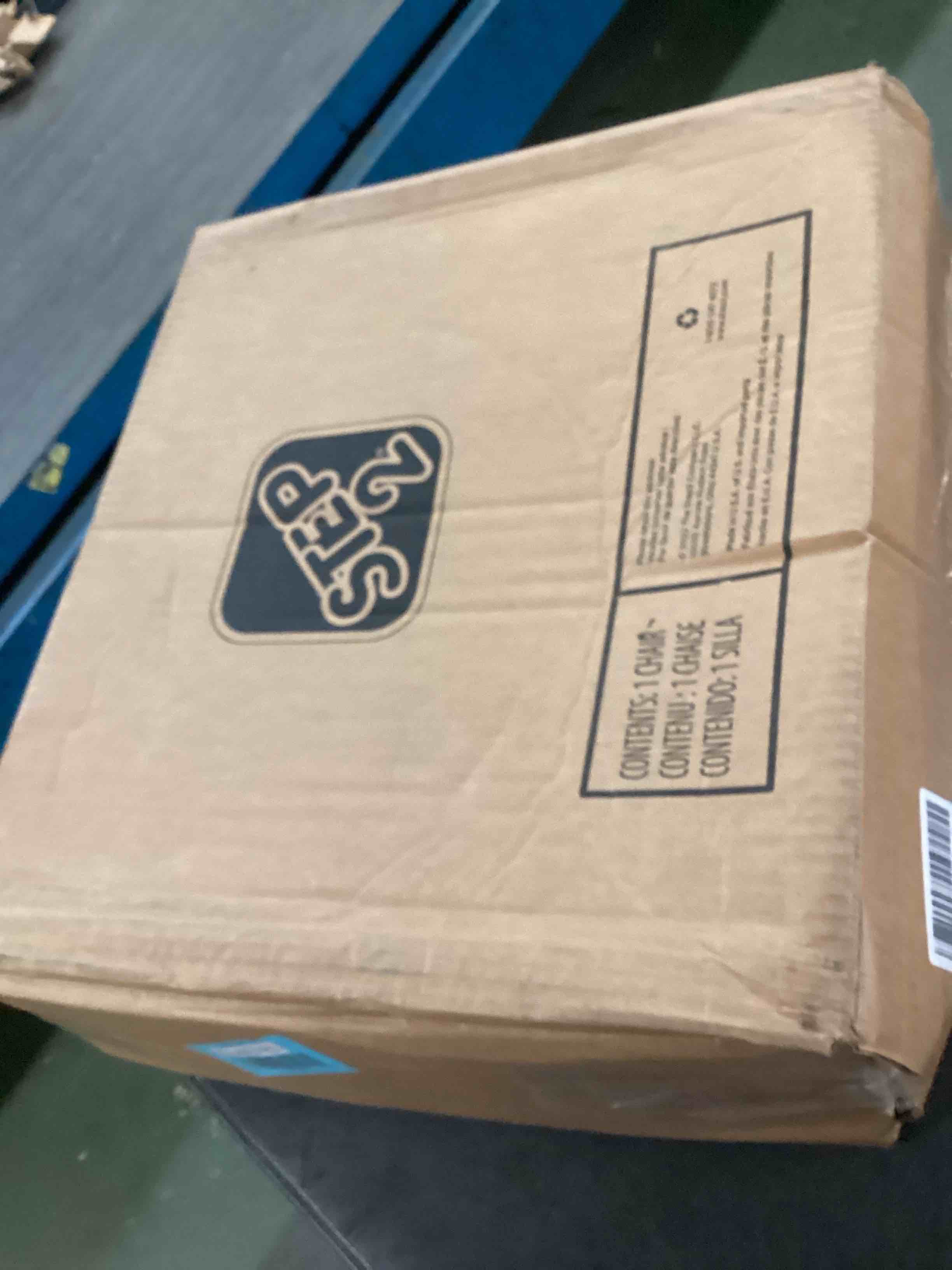 https://s3.amazonaws.com/lotting-images-prod/bidfta/BLU6437483_1718279773135.jpeg