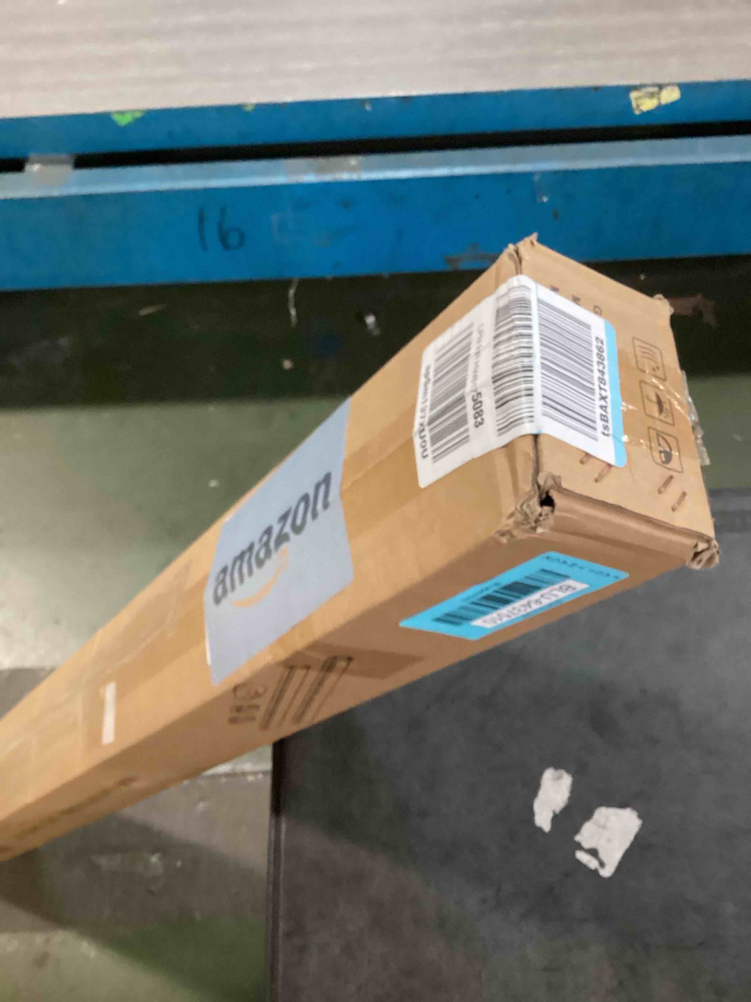 https://s3.amazonaws.com/lotting-images-prod/bidfta/BLU6437510_1718283617391.jpeg
