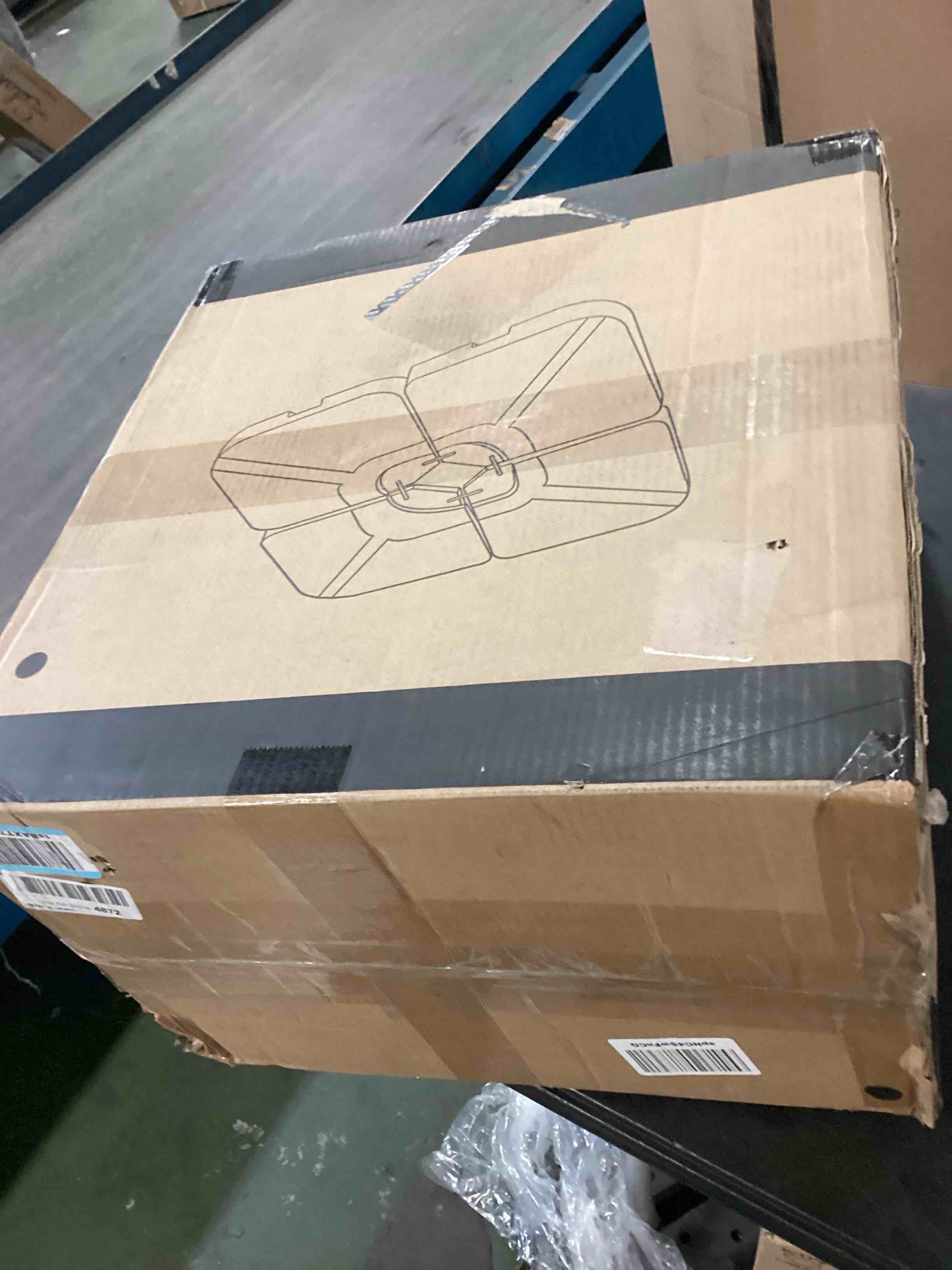 https://s3.amazonaws.com/lotting-images-prod/bidfta/BLU6437733_1718367183565.jpeg