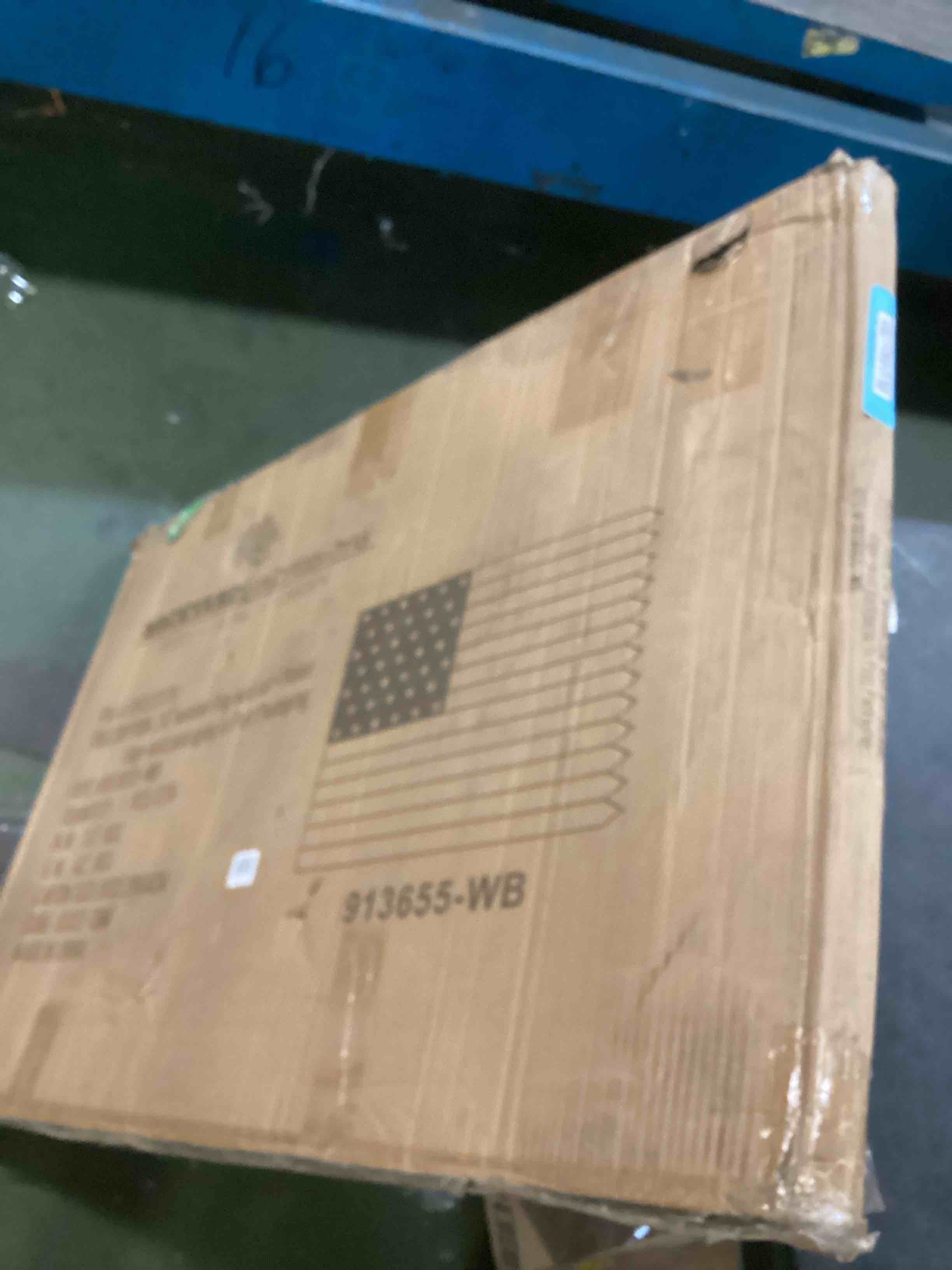 https://s3.amazonaws.com/lotting-images-prod/bidfta/BLU6437761_1718370603216.jpeg