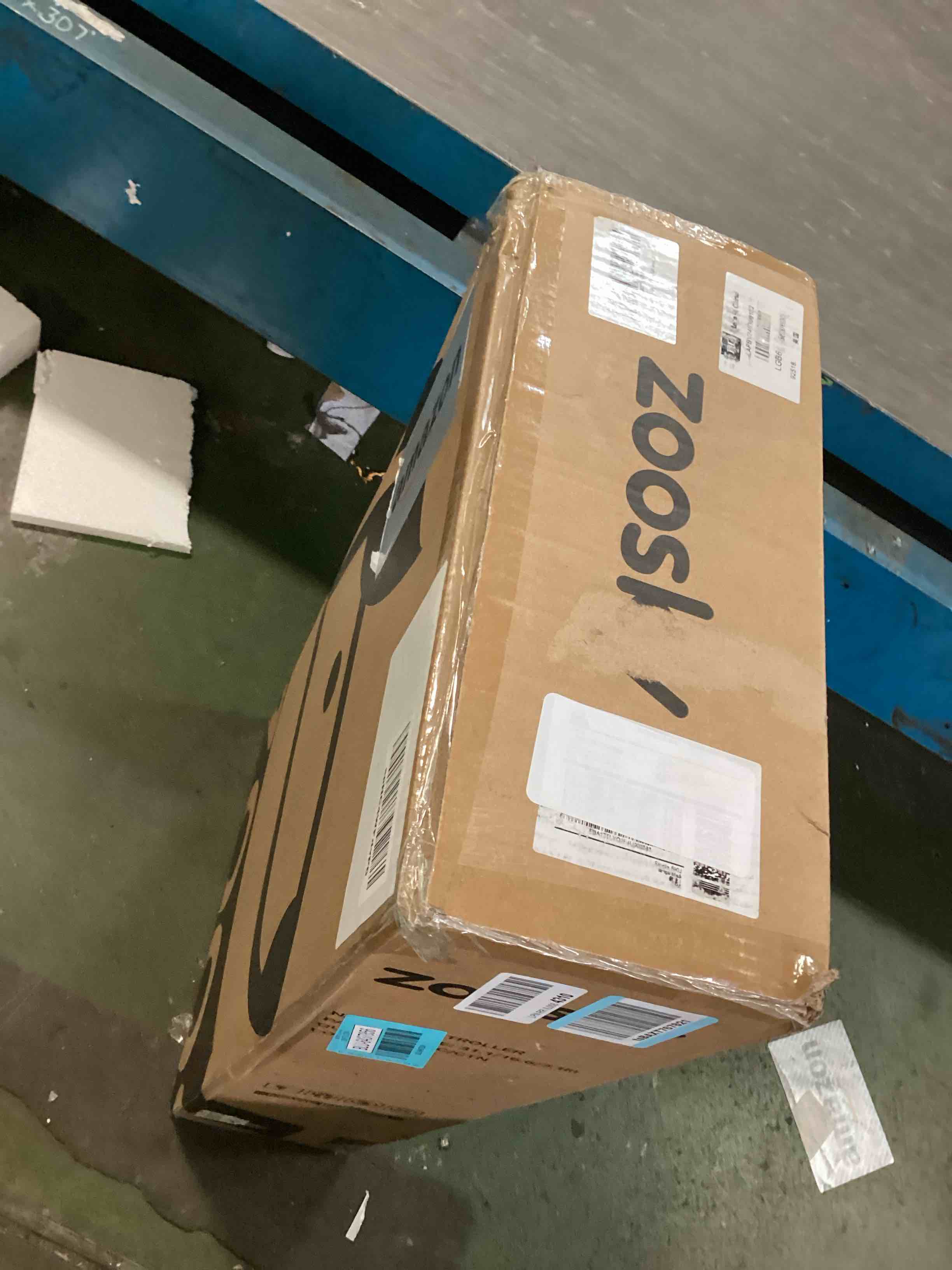 https://s3.amazonaws.com/lotting-images-prod/bidfta/BLU6437856_1718382492201.jpeg