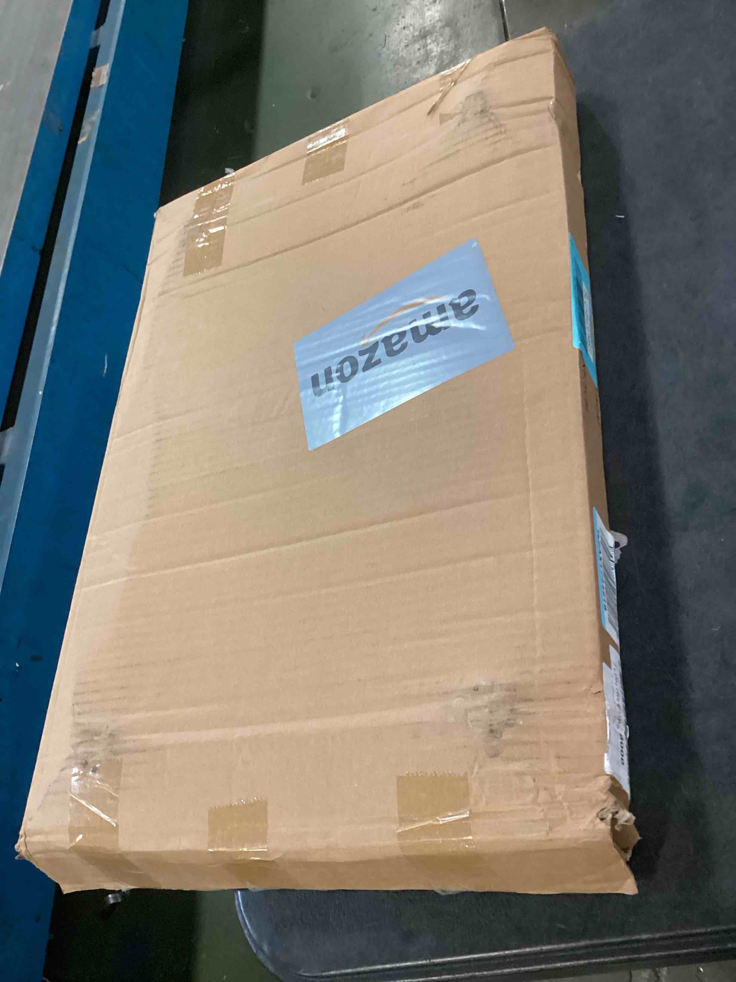 https://s3.amazonaws.com/lotting-images-prod/bidfta/BLU6437983_1718455003127.jpeg