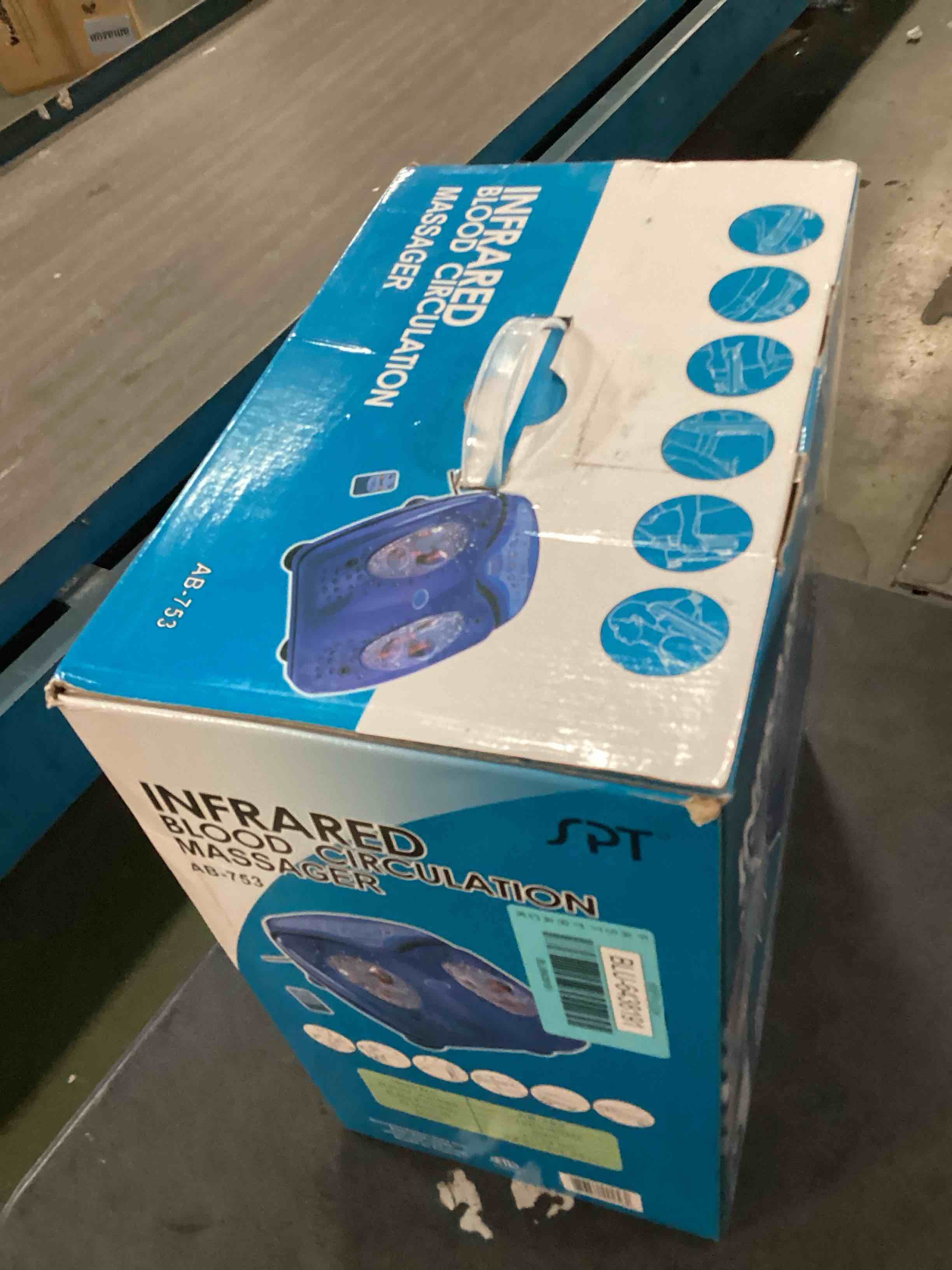 https://s3.amazonaws.com/lotting-images-prod/bidfta/BLU6438191_1718627199776.jpeg