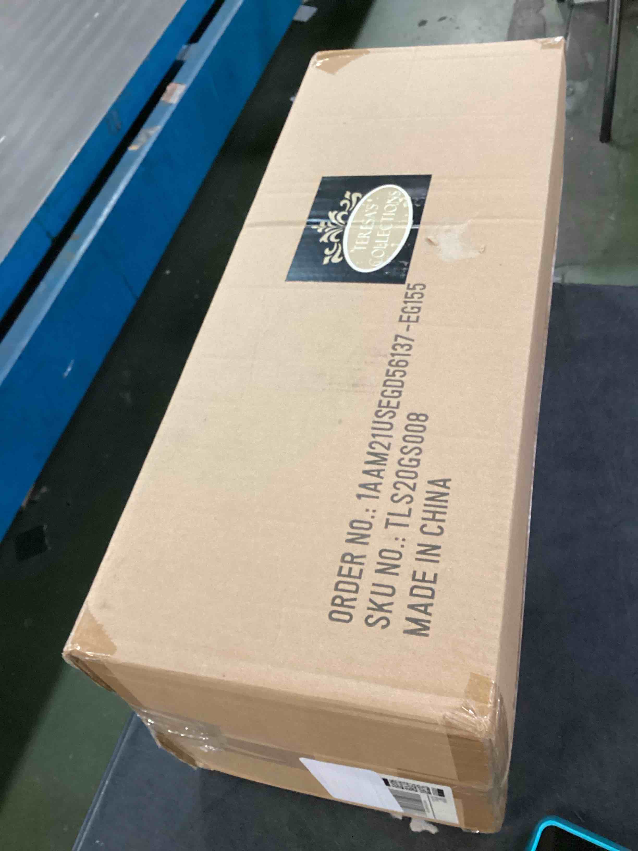 https://s3.amazonaws.com/lotting-images-prod/bidfta/BLU6438213_1718632318162.jpeg