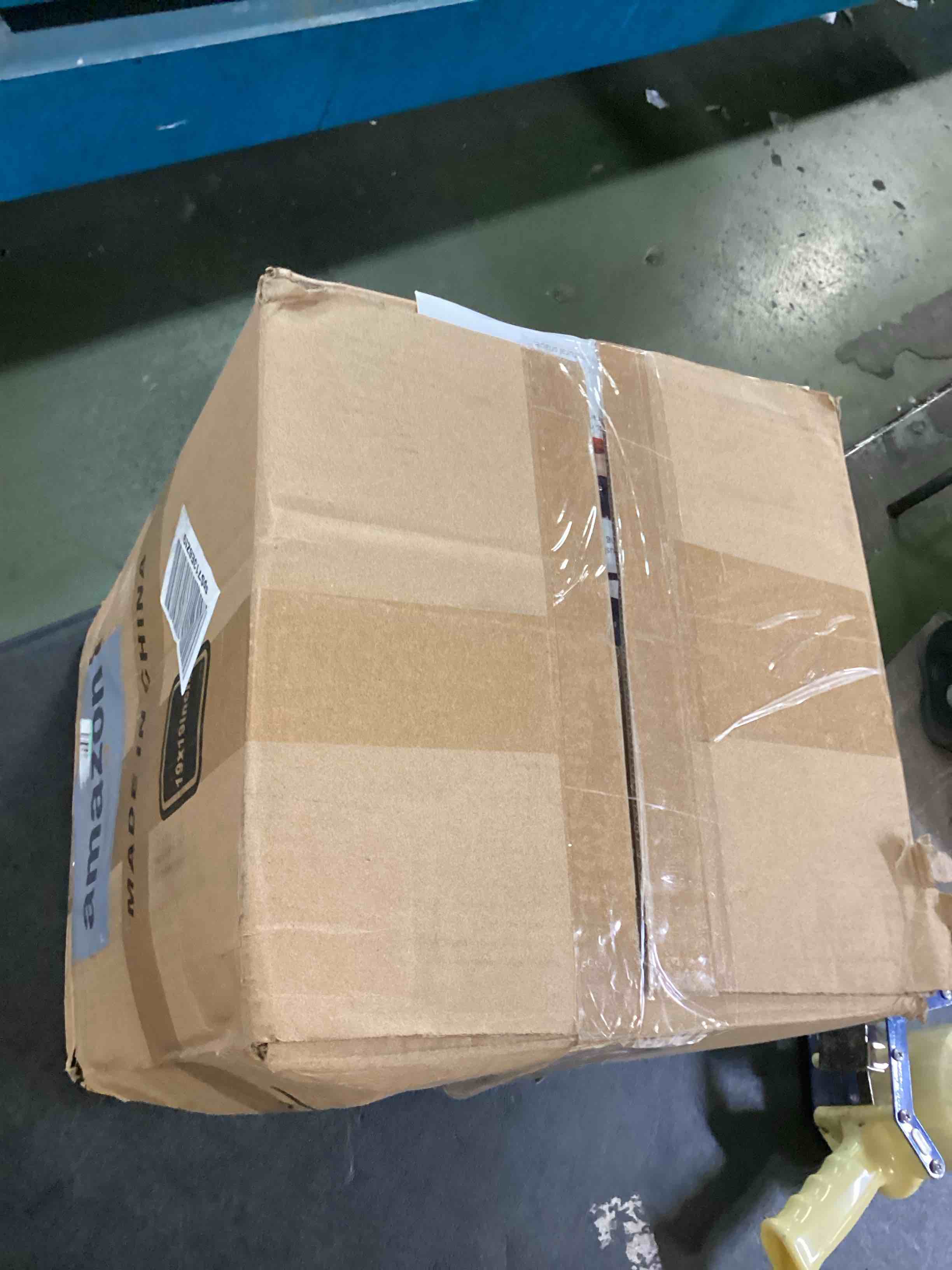 https://s3.amazonaws.com/lotting-images-prod/bidfta/BLU6438231_1718636411157.jpeg