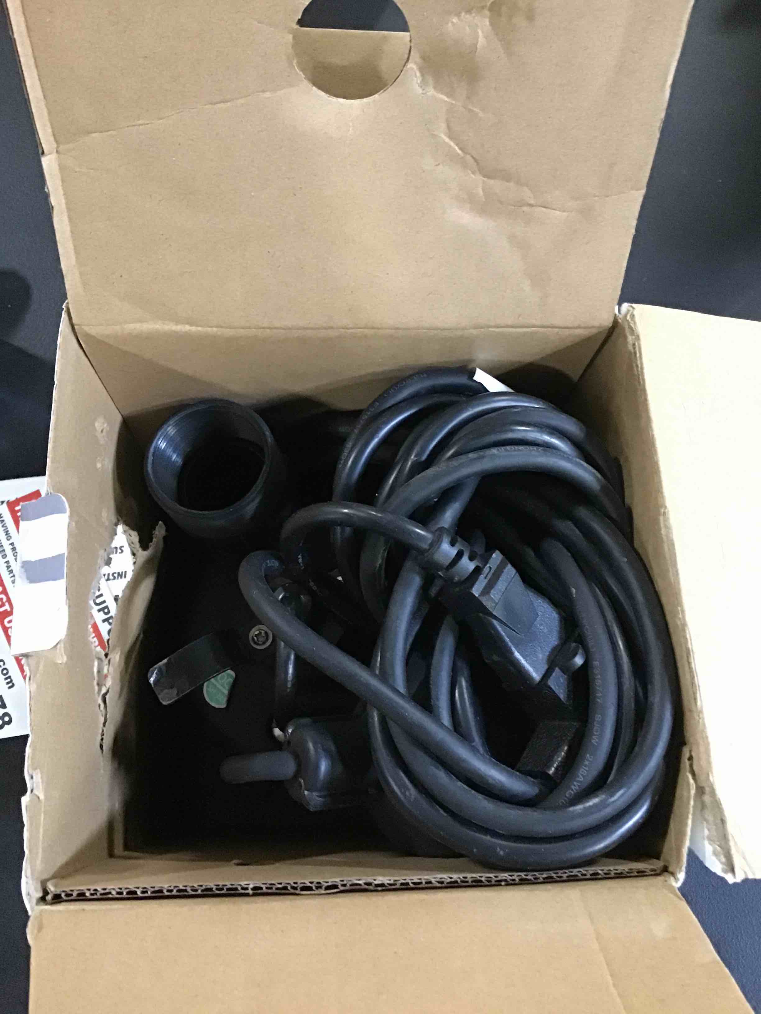 https://s3.amazonaws.com/lotting-images-prod/bidfta/BLU6440601_1718222279520.jpeg