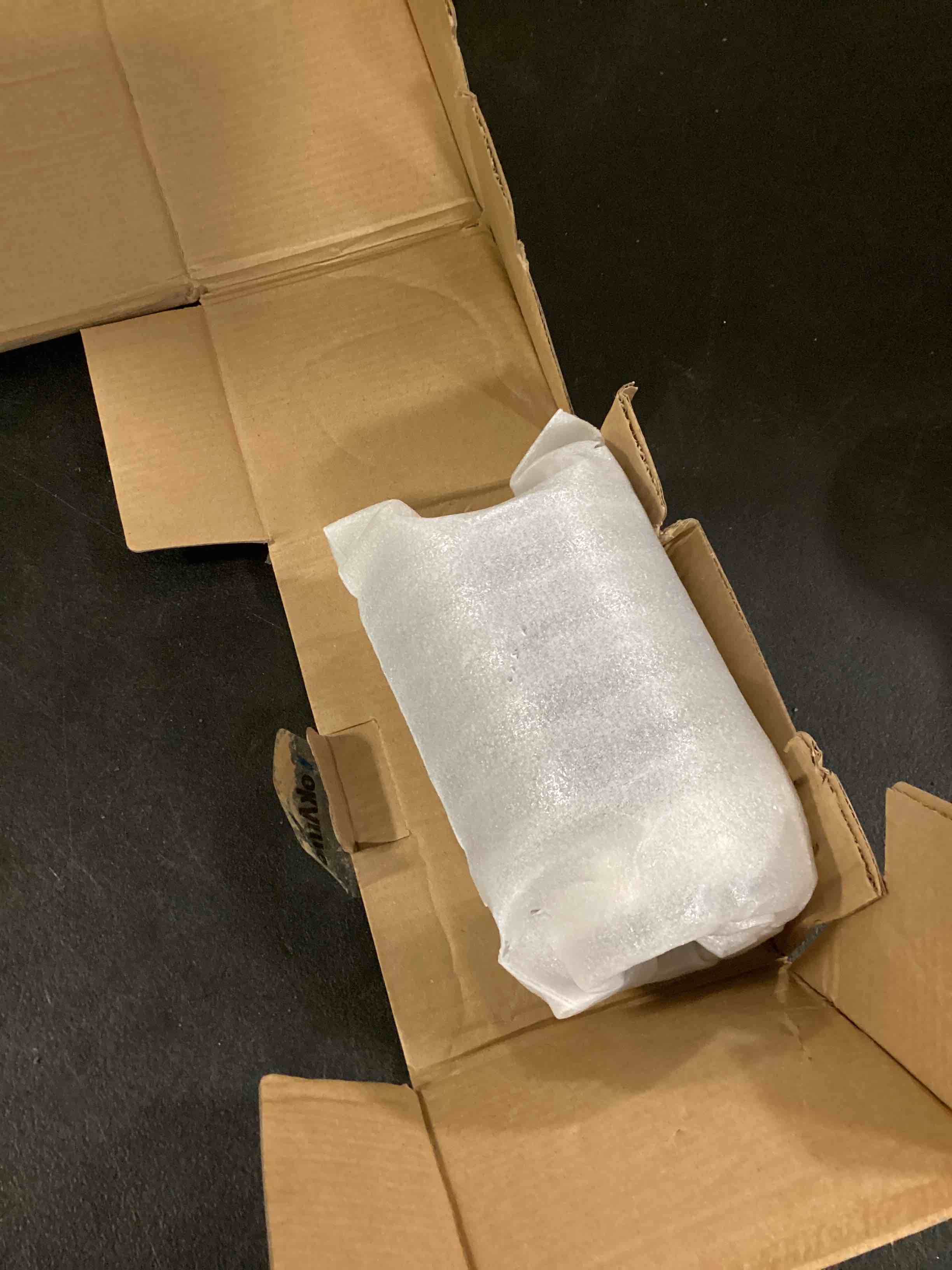 https://s3.amazonaws.com/lotting-images-prod/bidfta/BLU6440766_1718367052544.jpeg