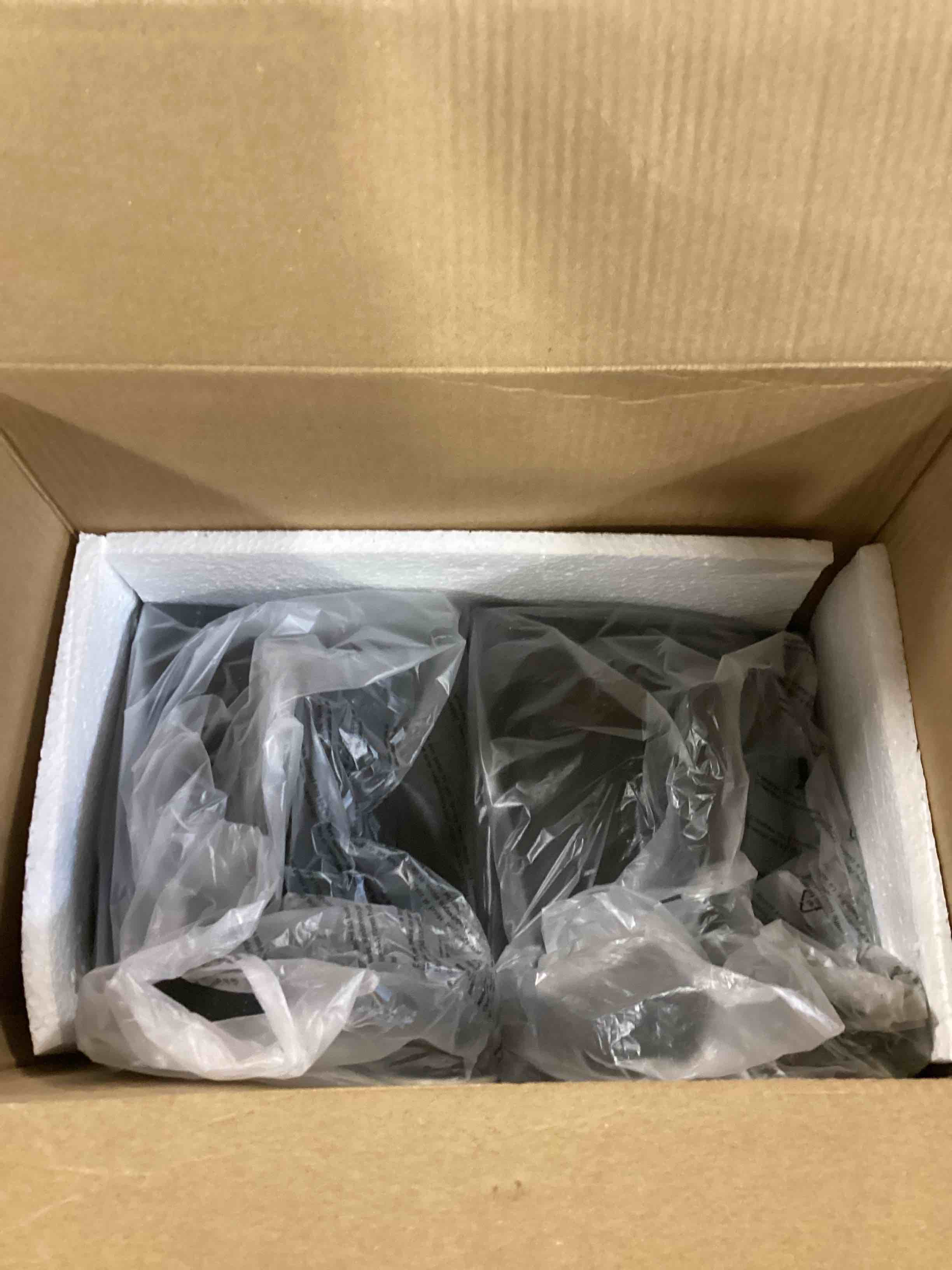 https://s3.amazonaws.com/lotting-images-prod/bidfta/BLU6440774_1718368263413.jpeg