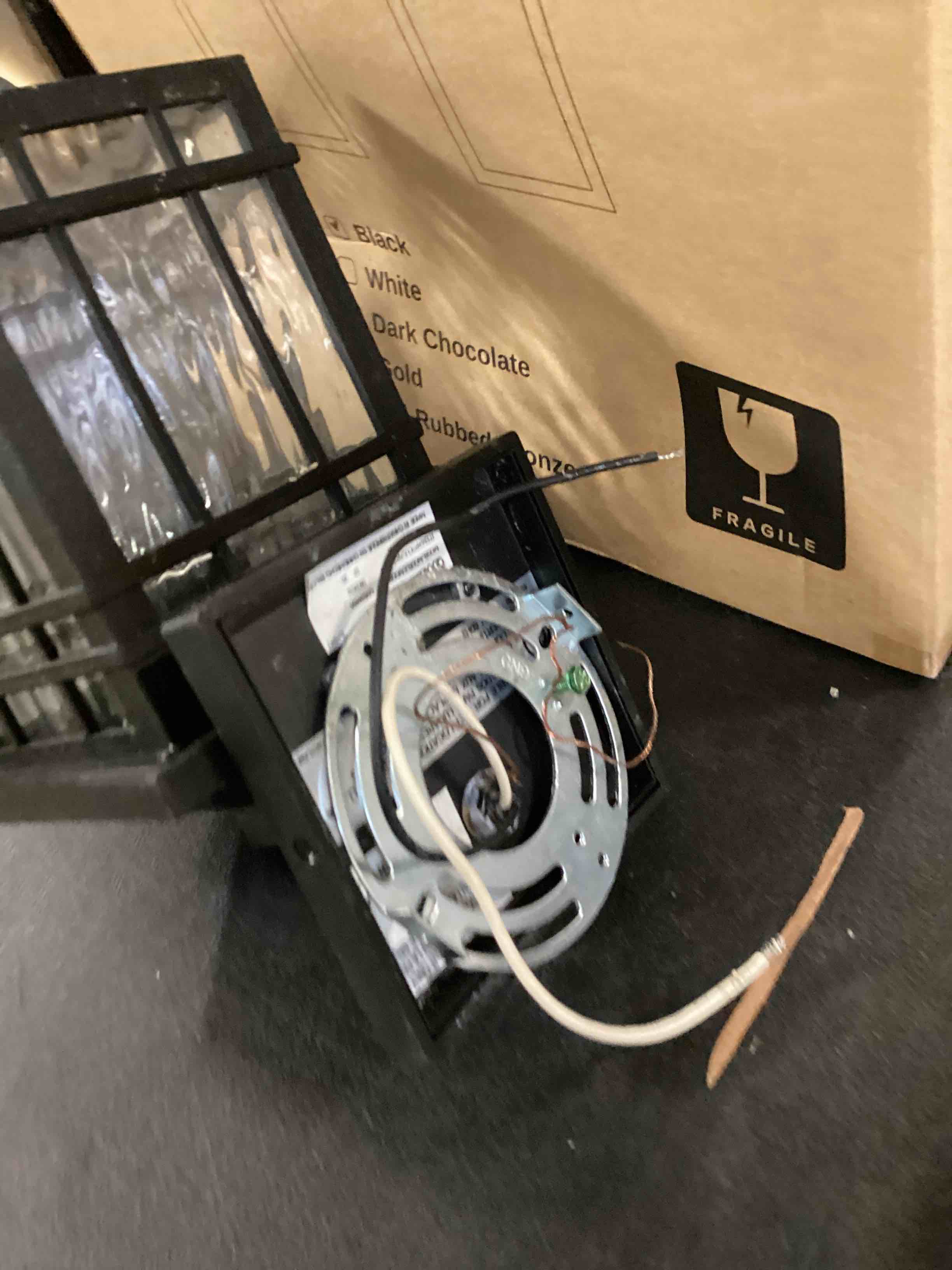 https://s3.amazonaws.com/lotting-images-prod/bidfta/BLU6440774_1718368290461.jpeg