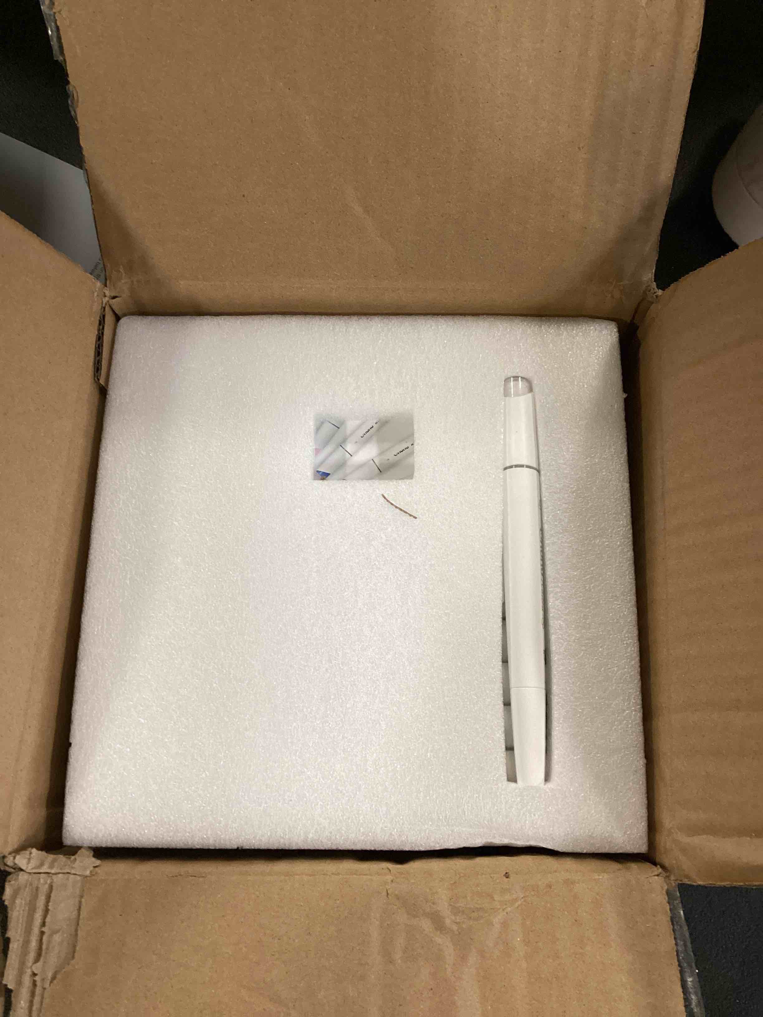 https://s3.amazonaws.com/lotting-images-prod/bidfta/BLU6440779_1718369449732.jpeg