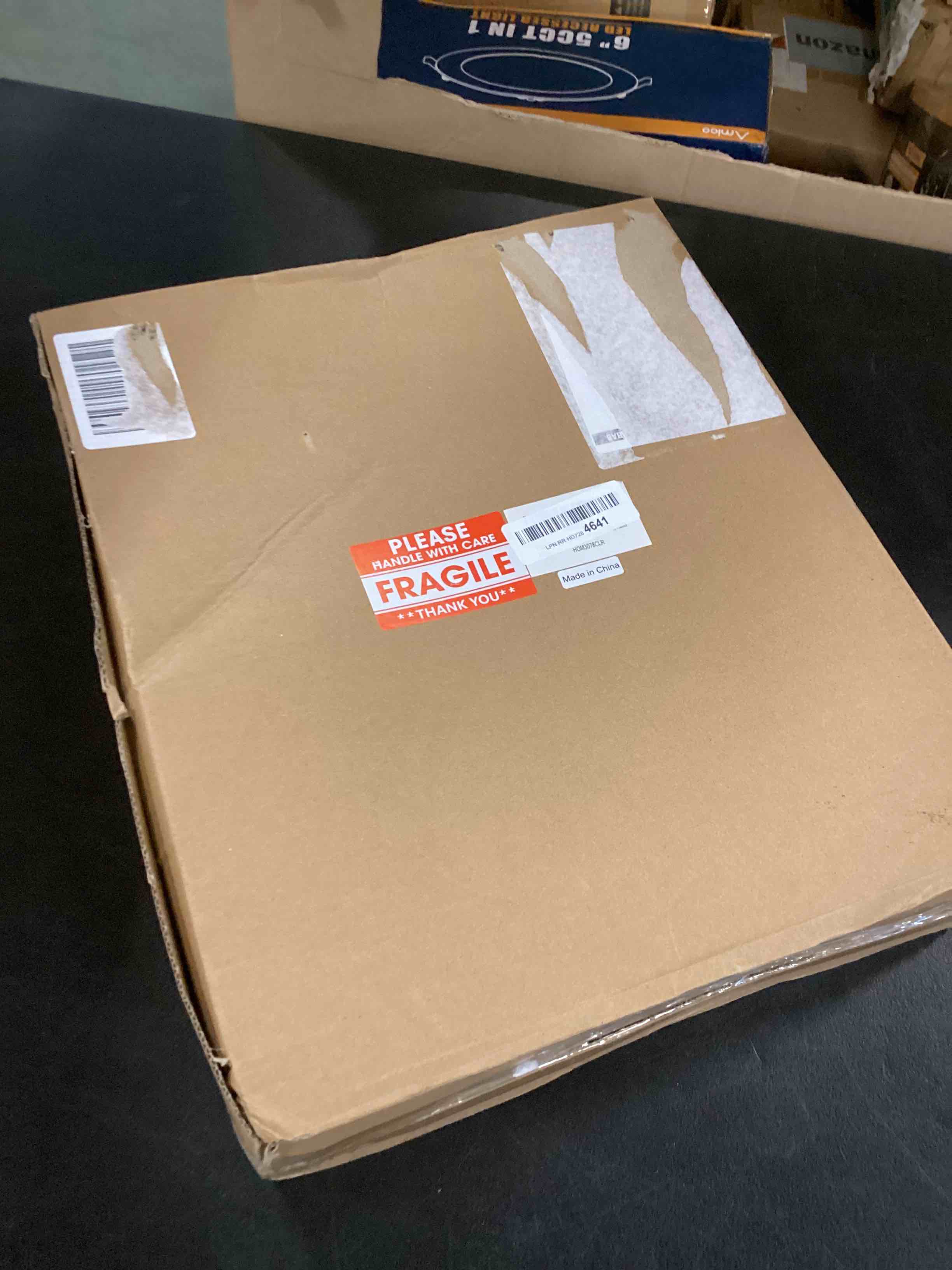 https://s3.amazonaws.com/lotting-images-prod/bidfta/BLU6440787_1718370866432.jpeg