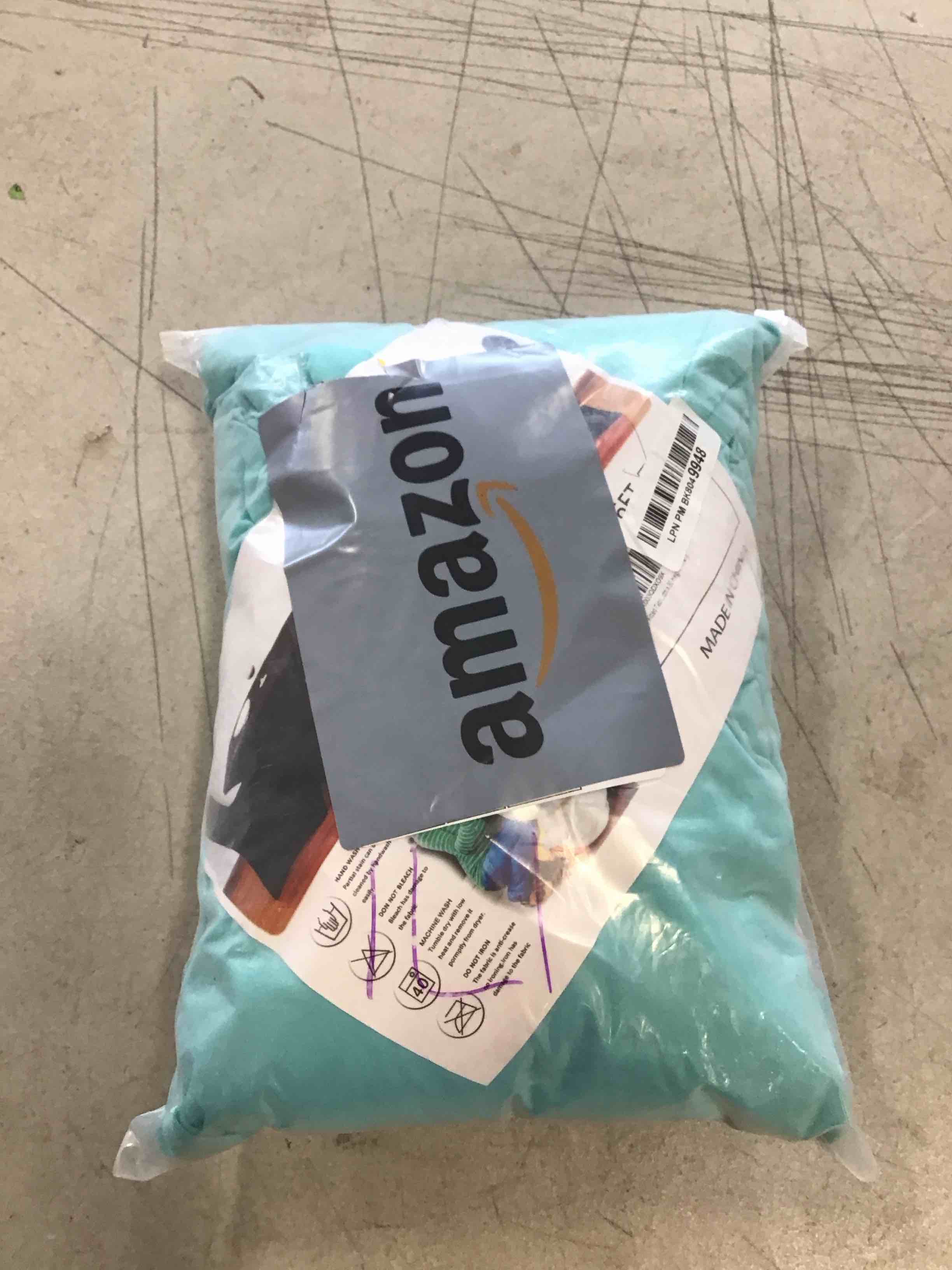 https://s3.amazonaws.com/lotting-images-prod/bidfta/BLU6441738_1721765179429.jpeg