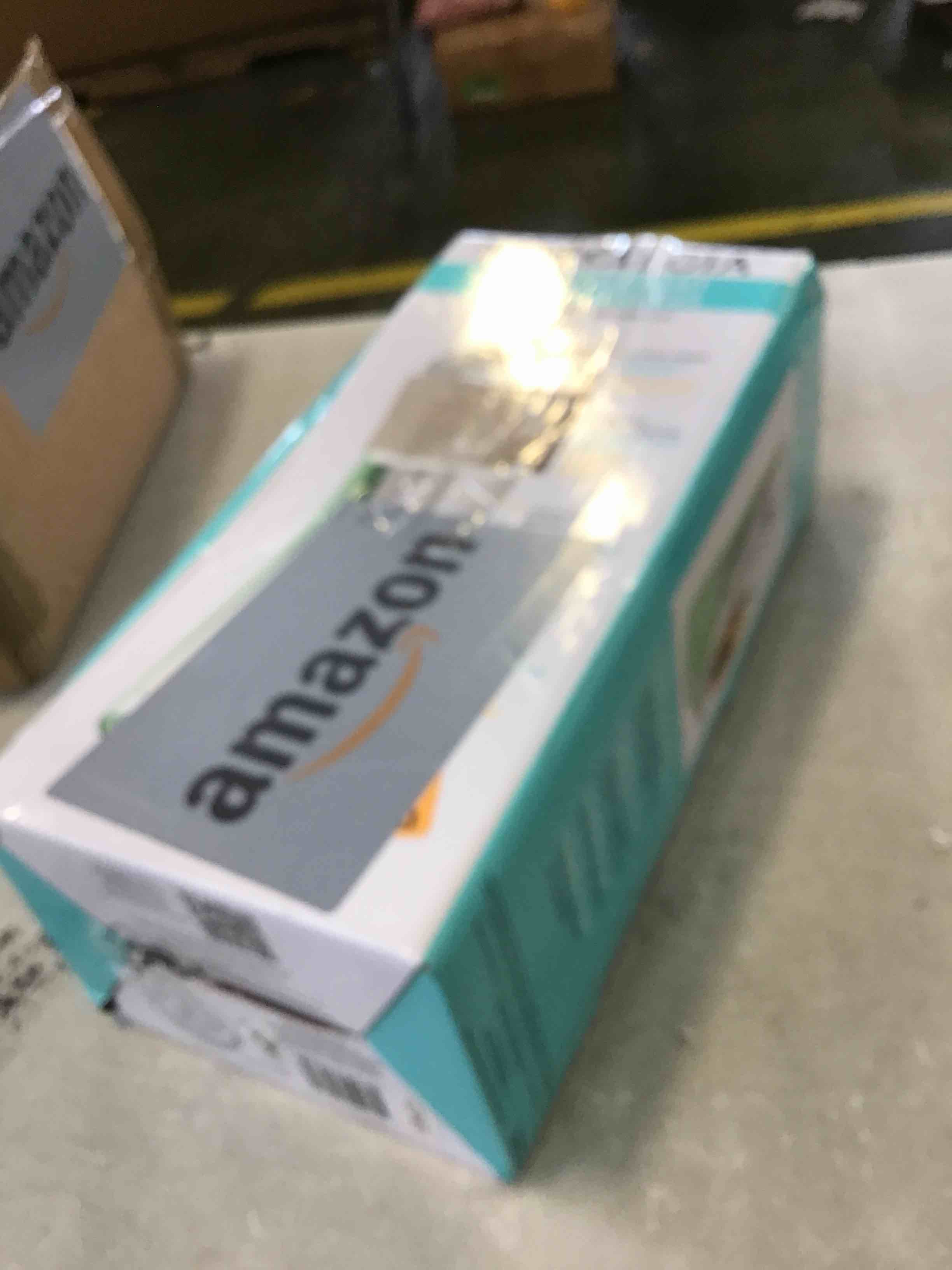 https://s3.amazonaws.com/lotting-images-prod/bidfta/BLU6441767_1721842667928.jpeg