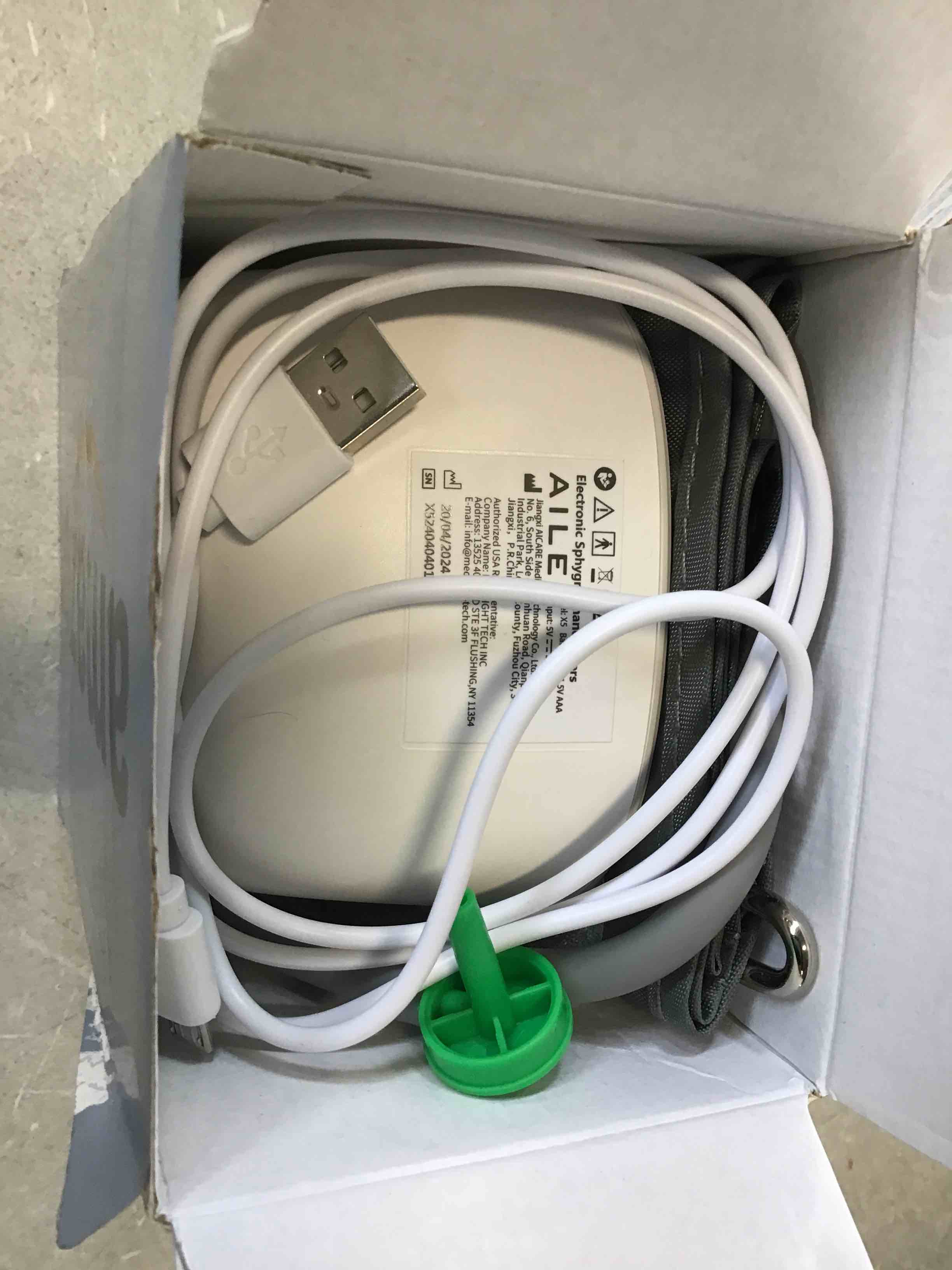 https://s3.amazonaws.com/lotting-images-prod/bidfta/BLU6441797_1721849140978.jpeg