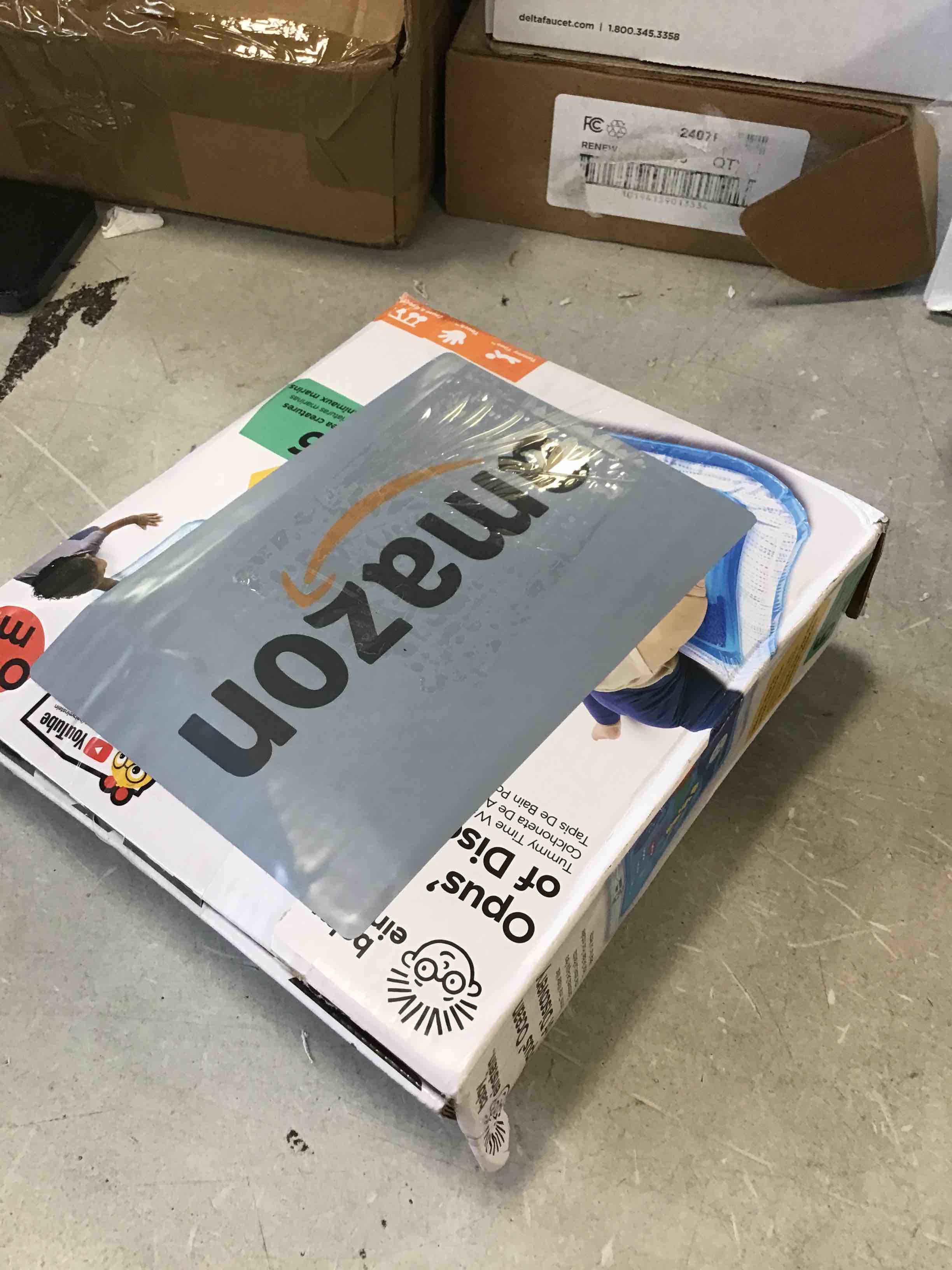 https://s3.amazonaws.com/lotting-images-prod/bidfta/BLU6441800_1721850084179.jpeg