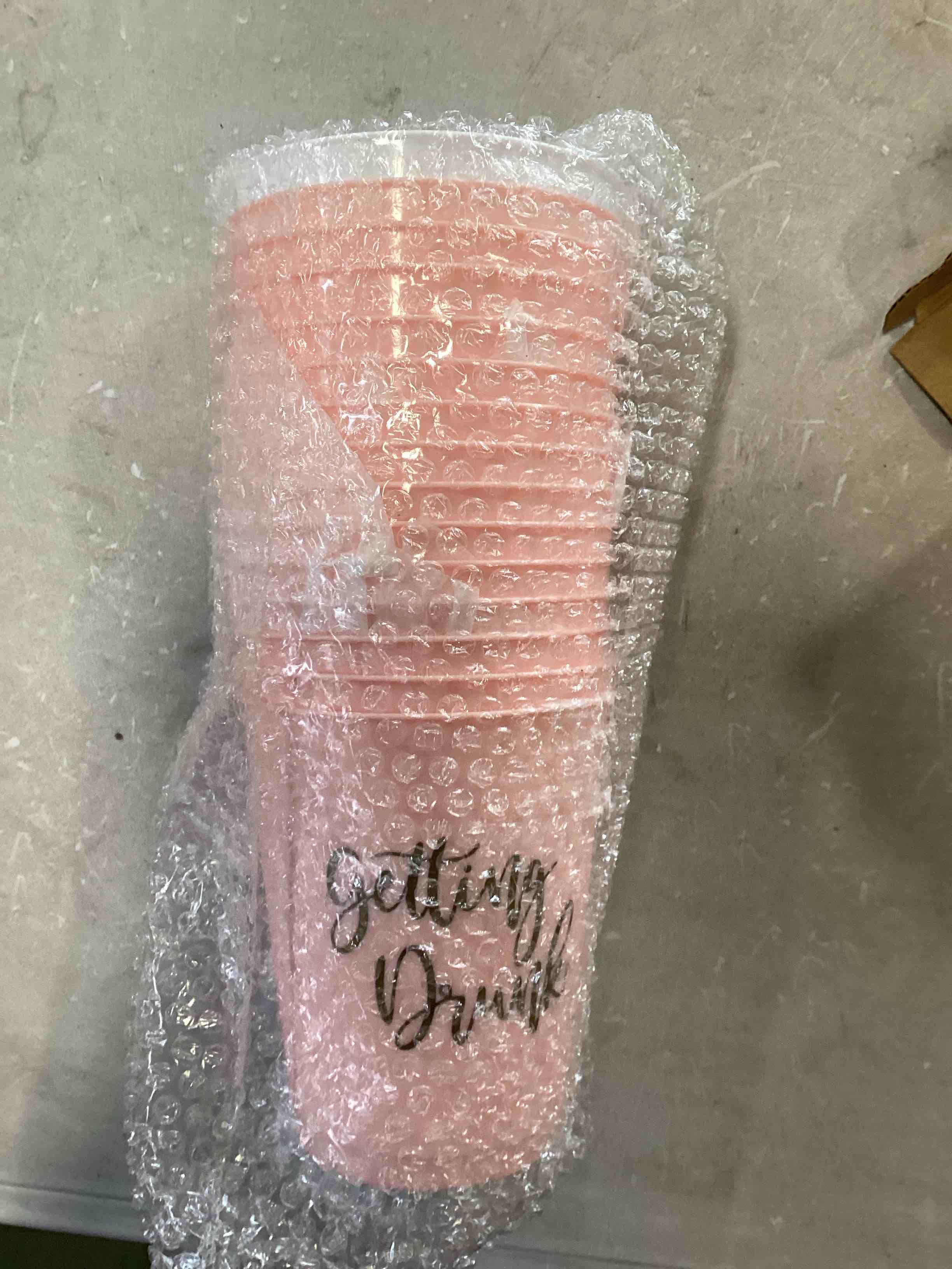 Sparkle and Bash 15 Pack Reusable Bachelorette Party Cups, 16 Oz, Plastic Tumblers for Bridal Shower or Getting Married, White and Pink
