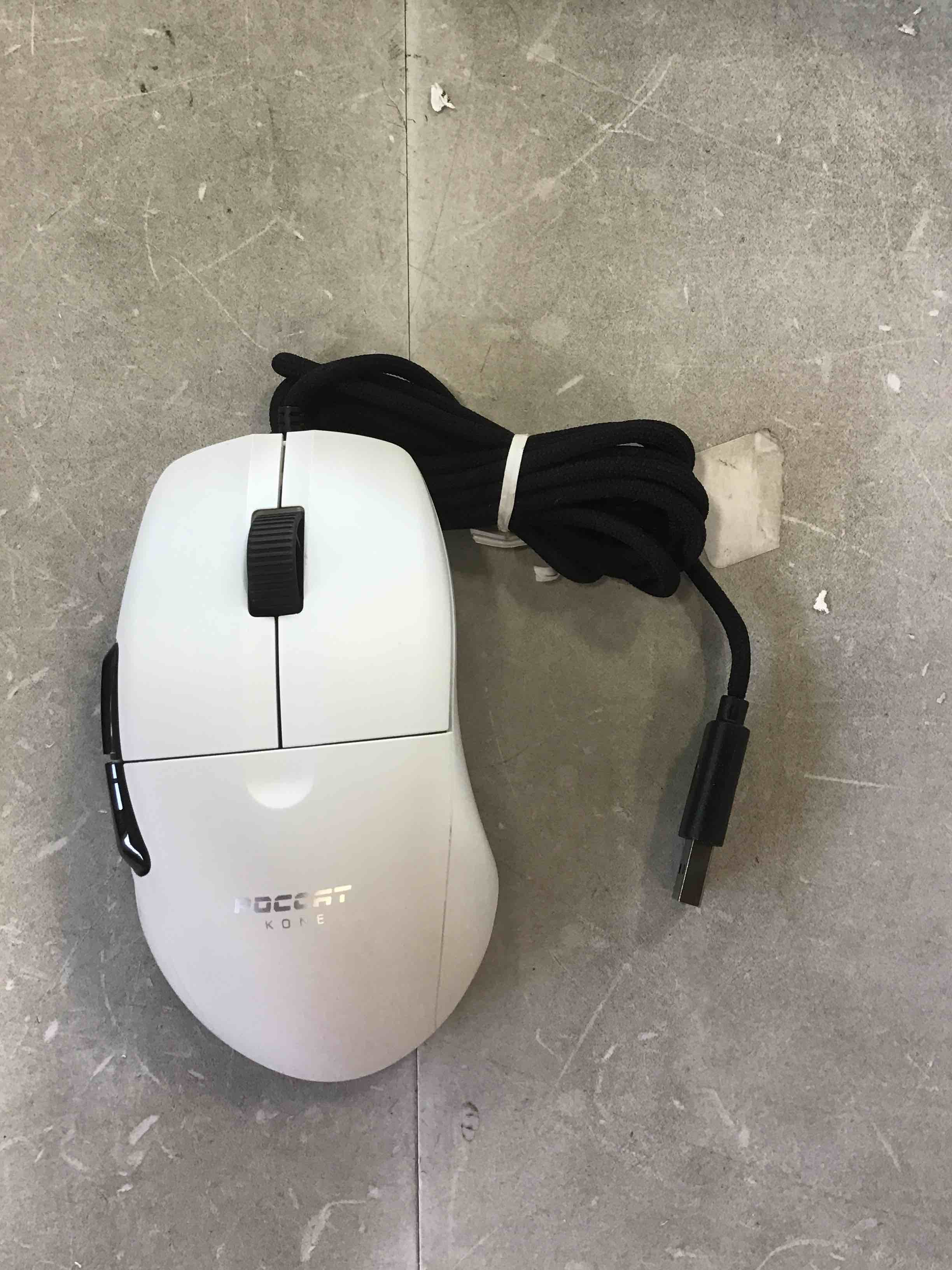 https://s3.amazonaws.com/lotting-images-prod/bidfta/BLU6441952_1722523029706.jpeg