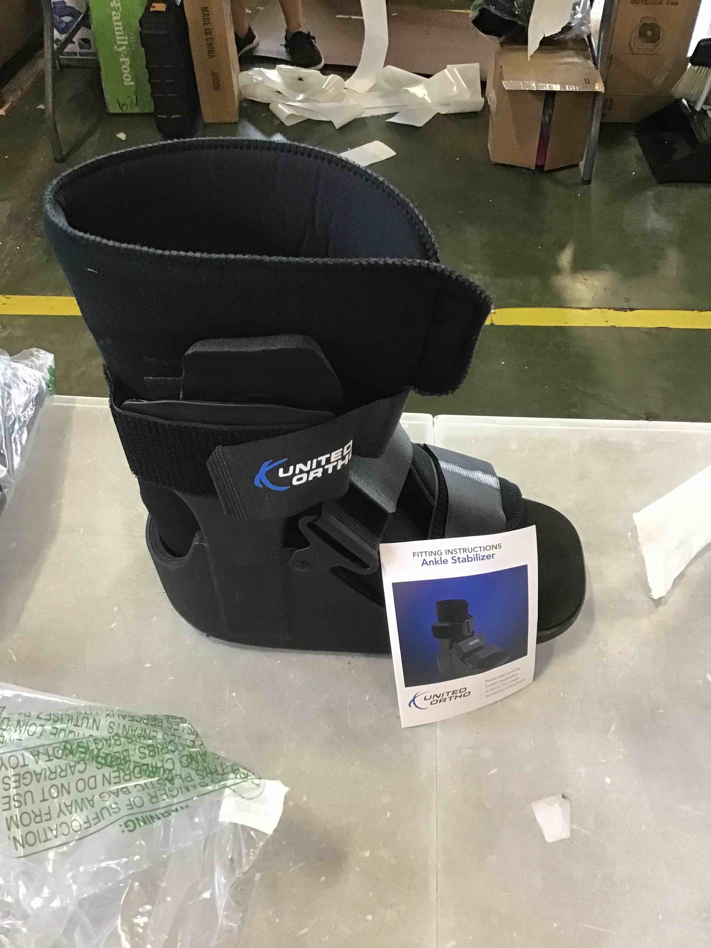 United Ortho Short Cam Walker Fracture Boot, Small, Black