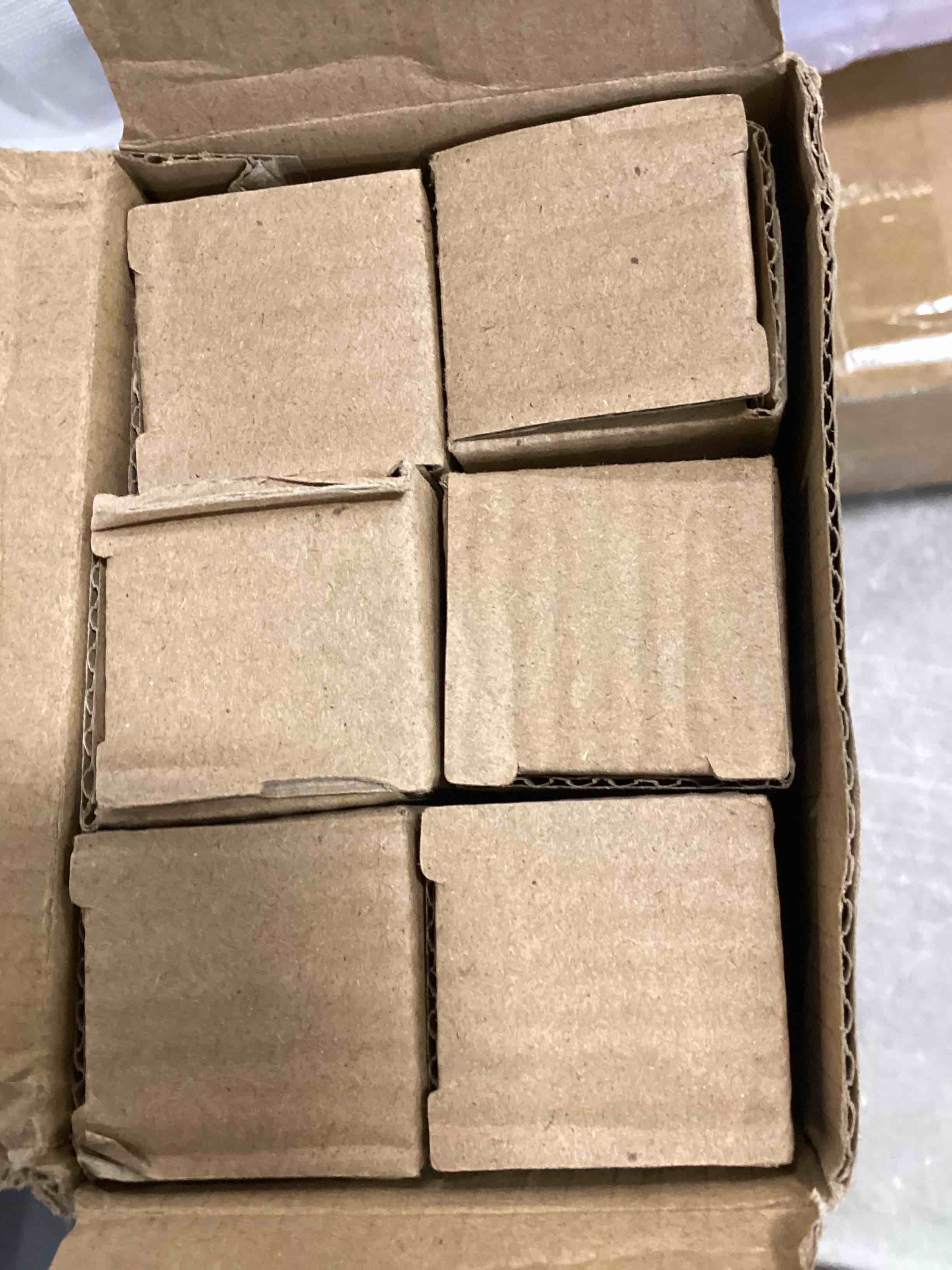 https://s3.amazonaws.com/lotting-images-prod/bidfta/BLU6444820_1717415647922.jpeg