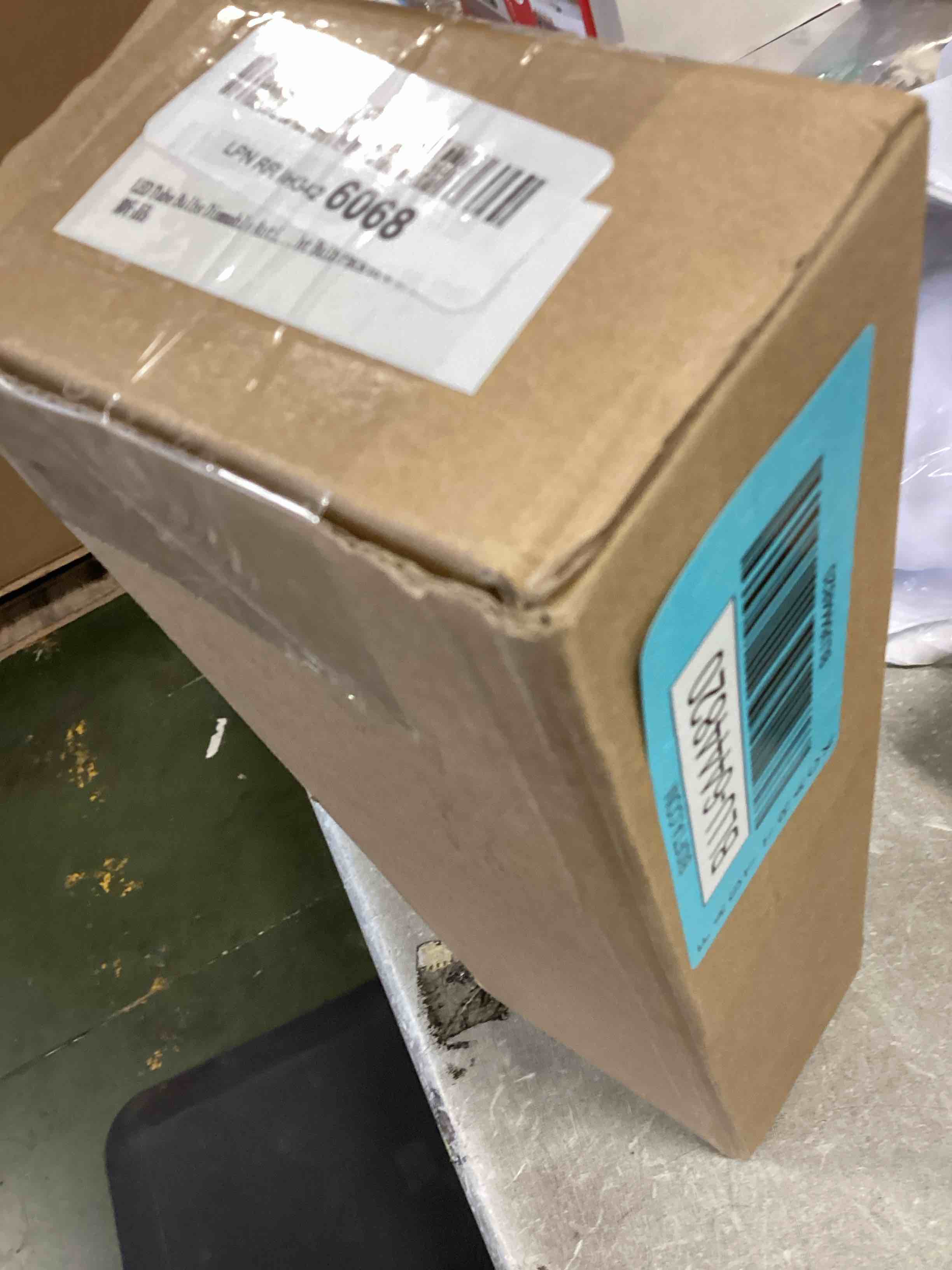 https://s3.amazonaws.com/lotting-images-prod/bidfta/BLU6444820_1717415707500.jpeg