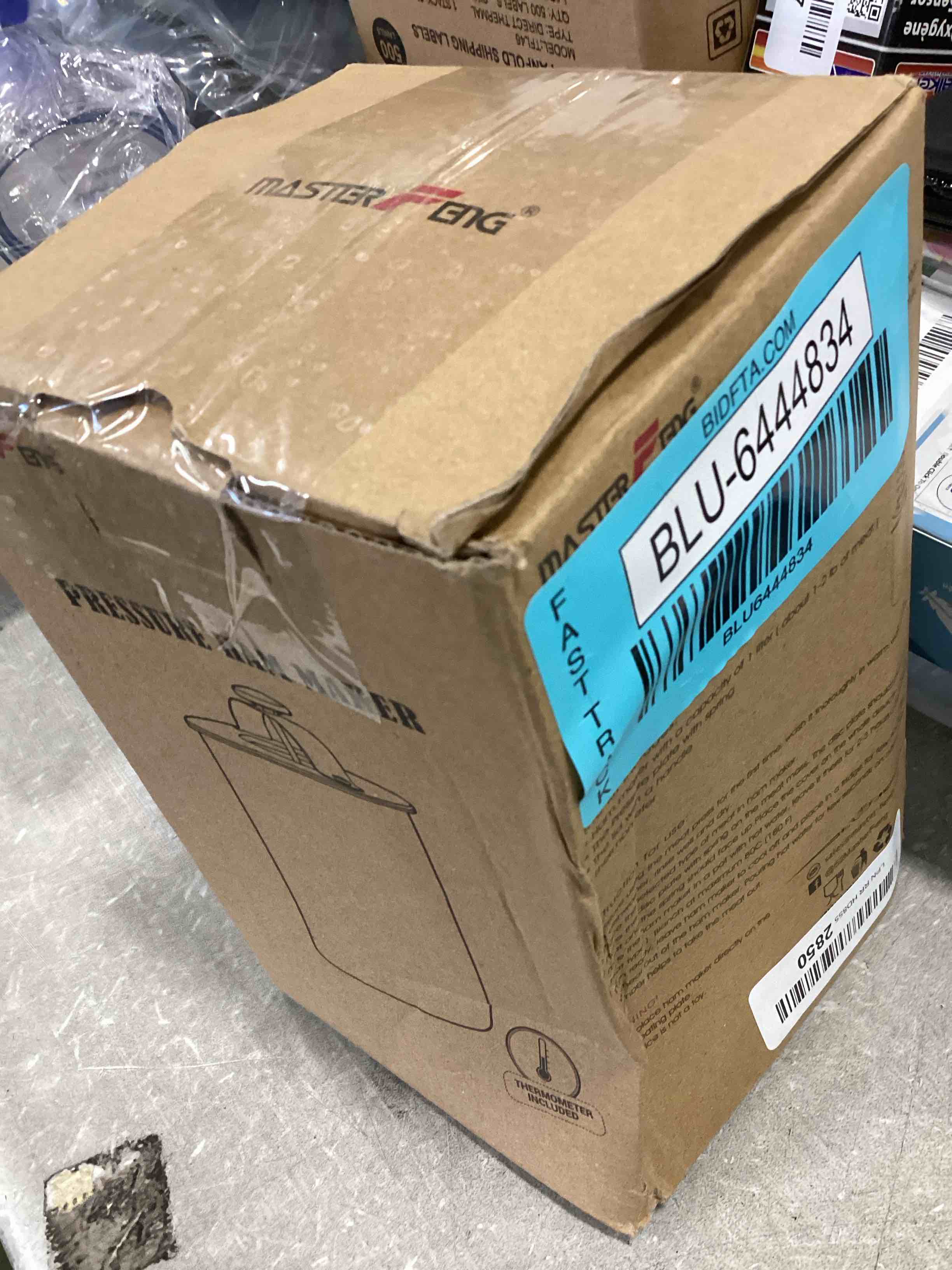 https://s3.amazonaws.com/lotting-images-prod/bidfta/BLU6444834_1717416716794.jpeg