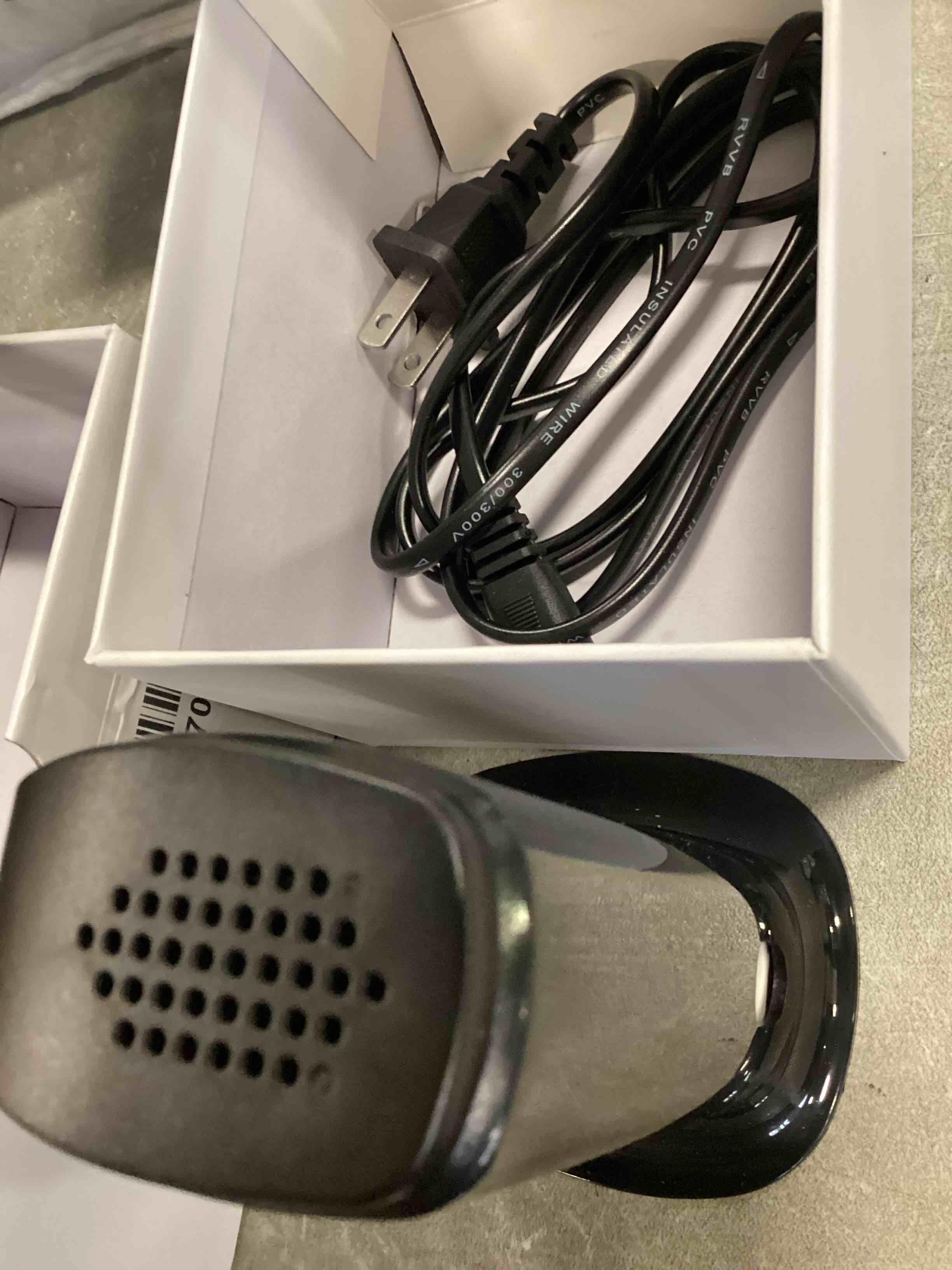 https://s3.amazonaws.com/lotting-images-prod/bidfta/BLU6444838_1717417076254.jpeg