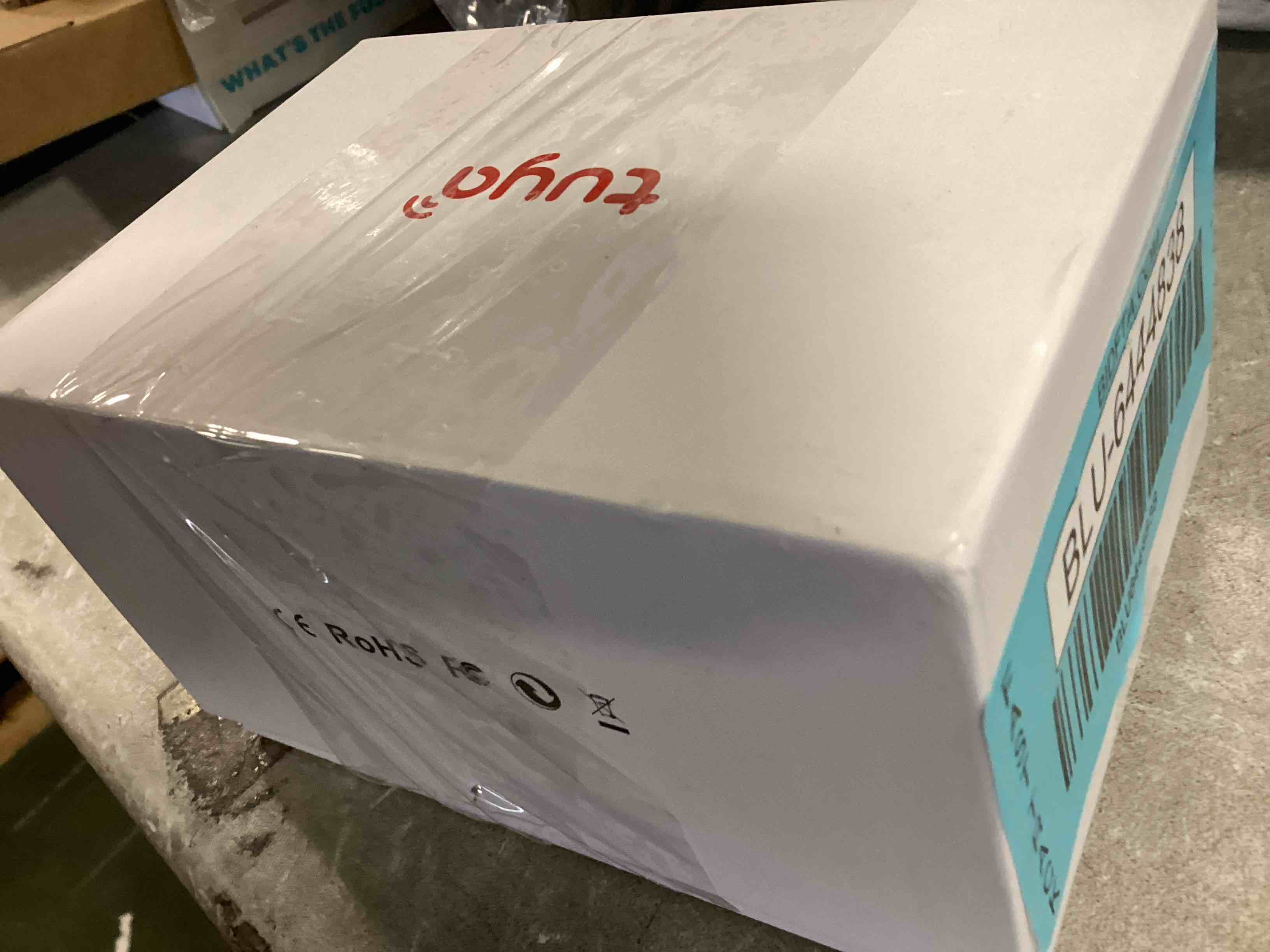 https://s3.amazonaws.com/lotting-images-prod/bidfta/BLU6444838_1717417113545.jpeg