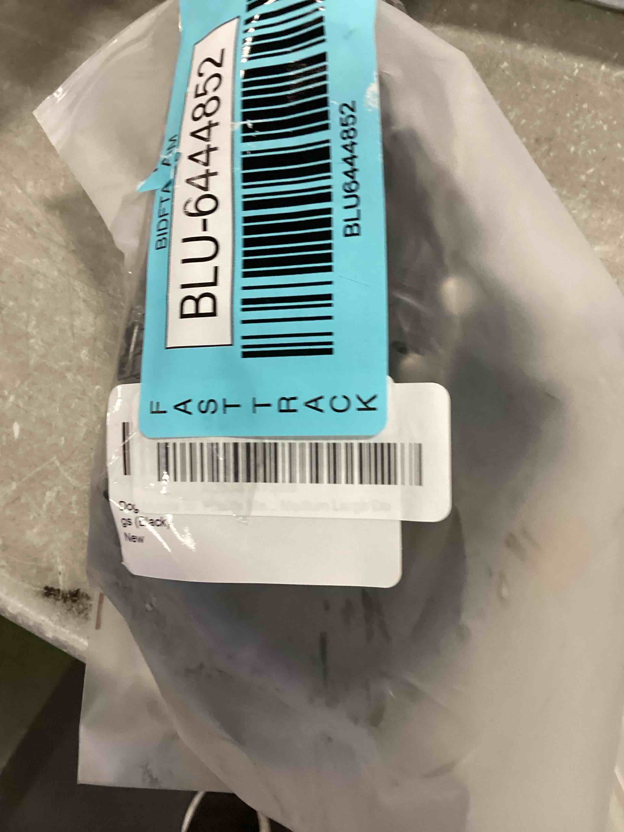 https://s3.amazonaws.com/lotting-images-prod/bidfta/BLU6444852_1717417942518.jpeg