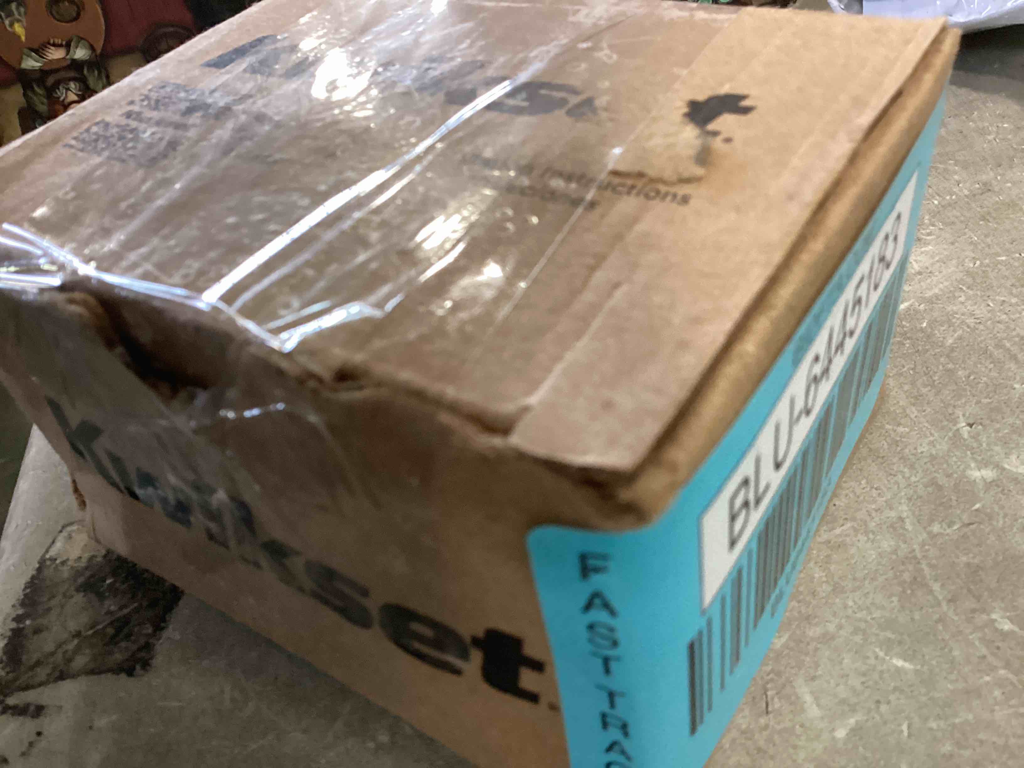 https://s3.amazonaws.com/lotting-images-prod/bidfta/BLU6445183_1717508338674.jpeg