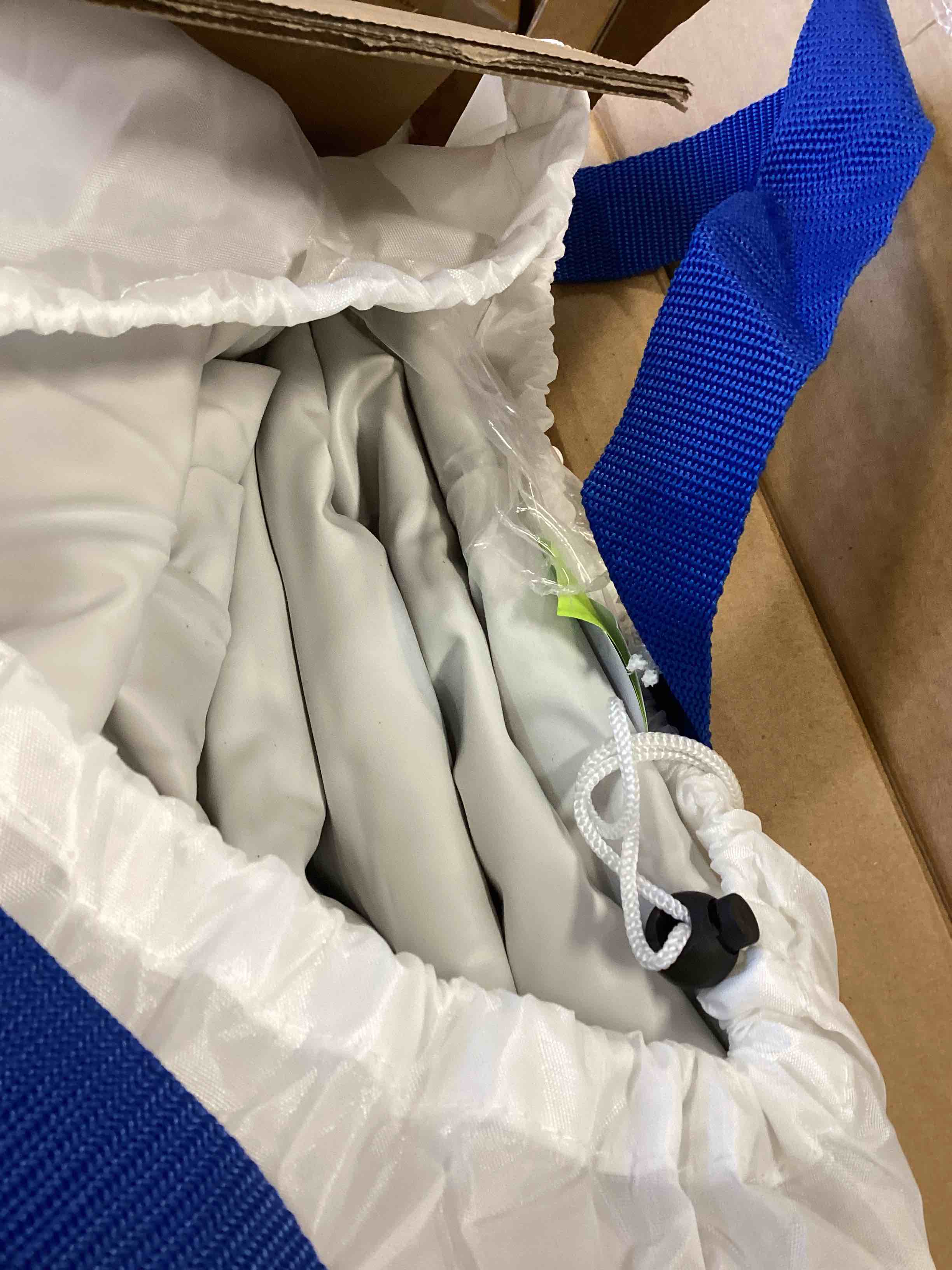 https://s3.amazonaws.com/lotting-images-prod/bidfta/BLU6445207_1717511845942.jpeg