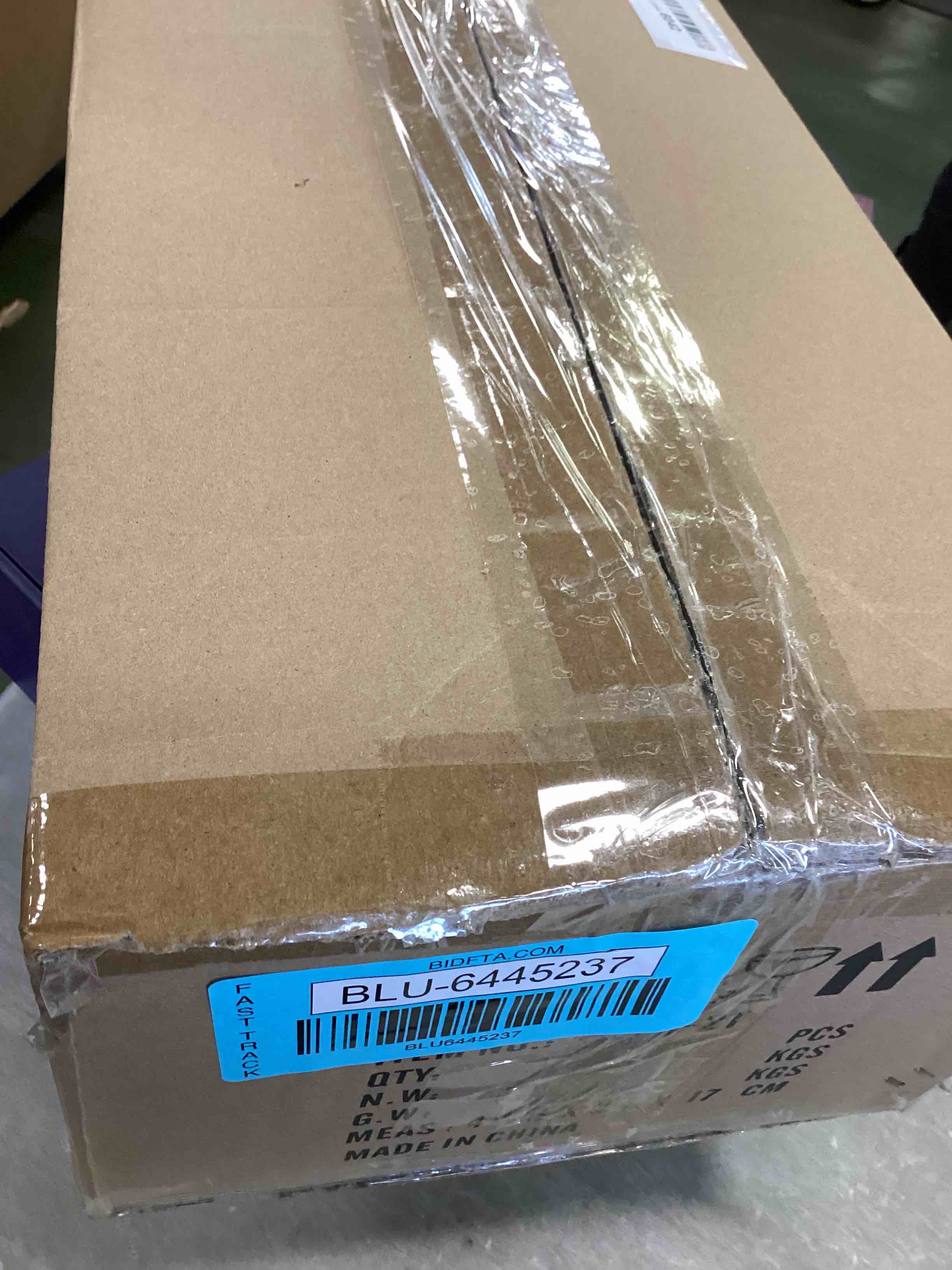 https://s3.amazonaws.com/lotting-images-prod/bidfta/BLU6445237_1717515363169.jpeg