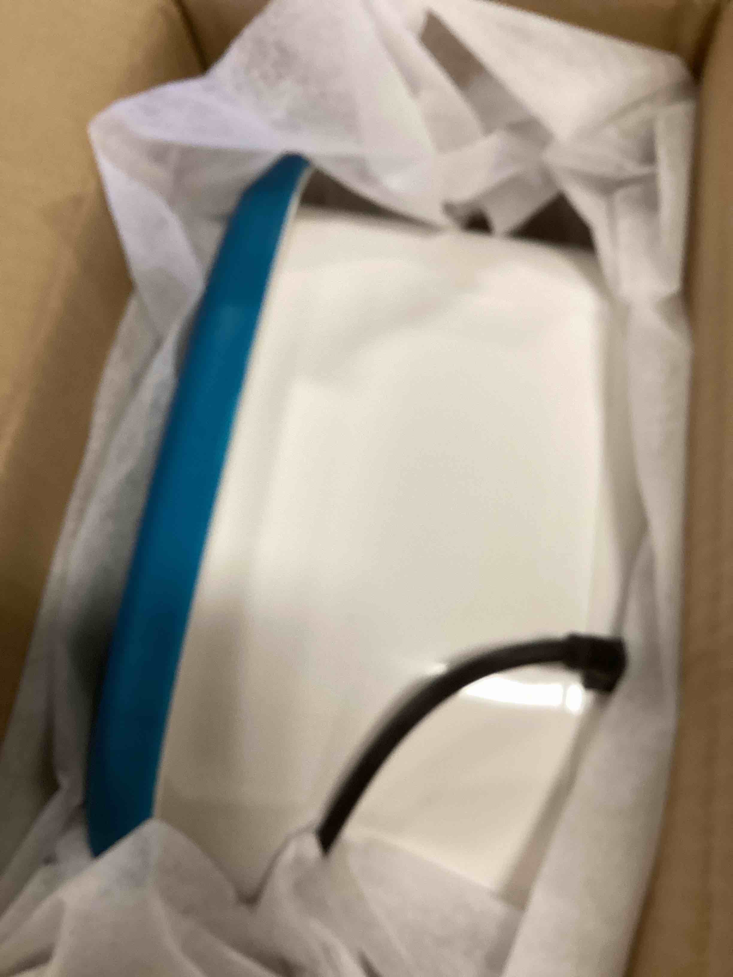 https://s3.amazonaws.com/lotting-images-prod/bidfta/BLU6445955_1717081429959.jpeg