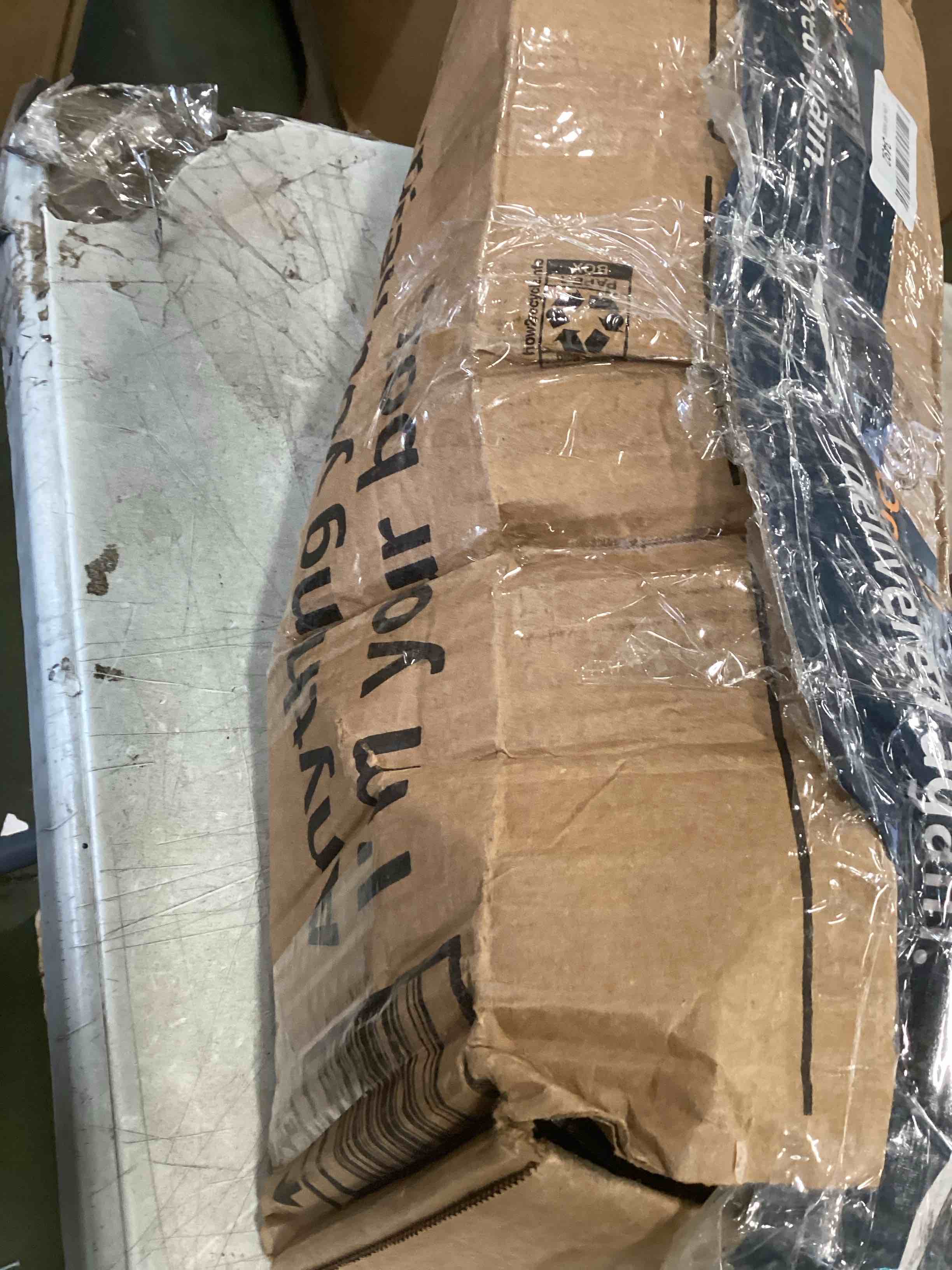 https://s3.amazonaws.com/lotting-images-prod/bidfta/BLU6446003_1717088767101.jpeg