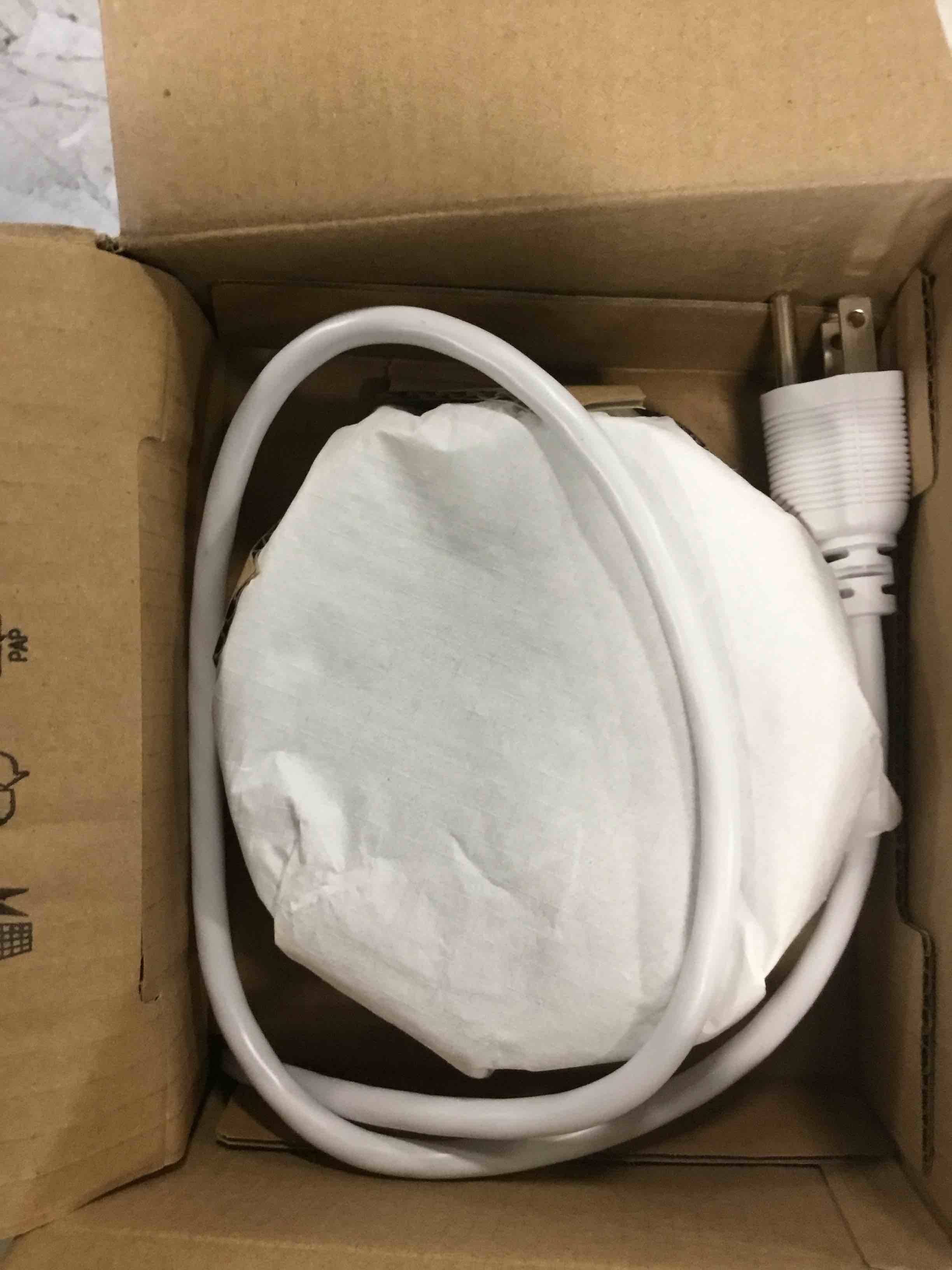https://s3.amazonaws.com/lotting-images-prod/bidfta/BLU6446568_1717445884444.jpeg