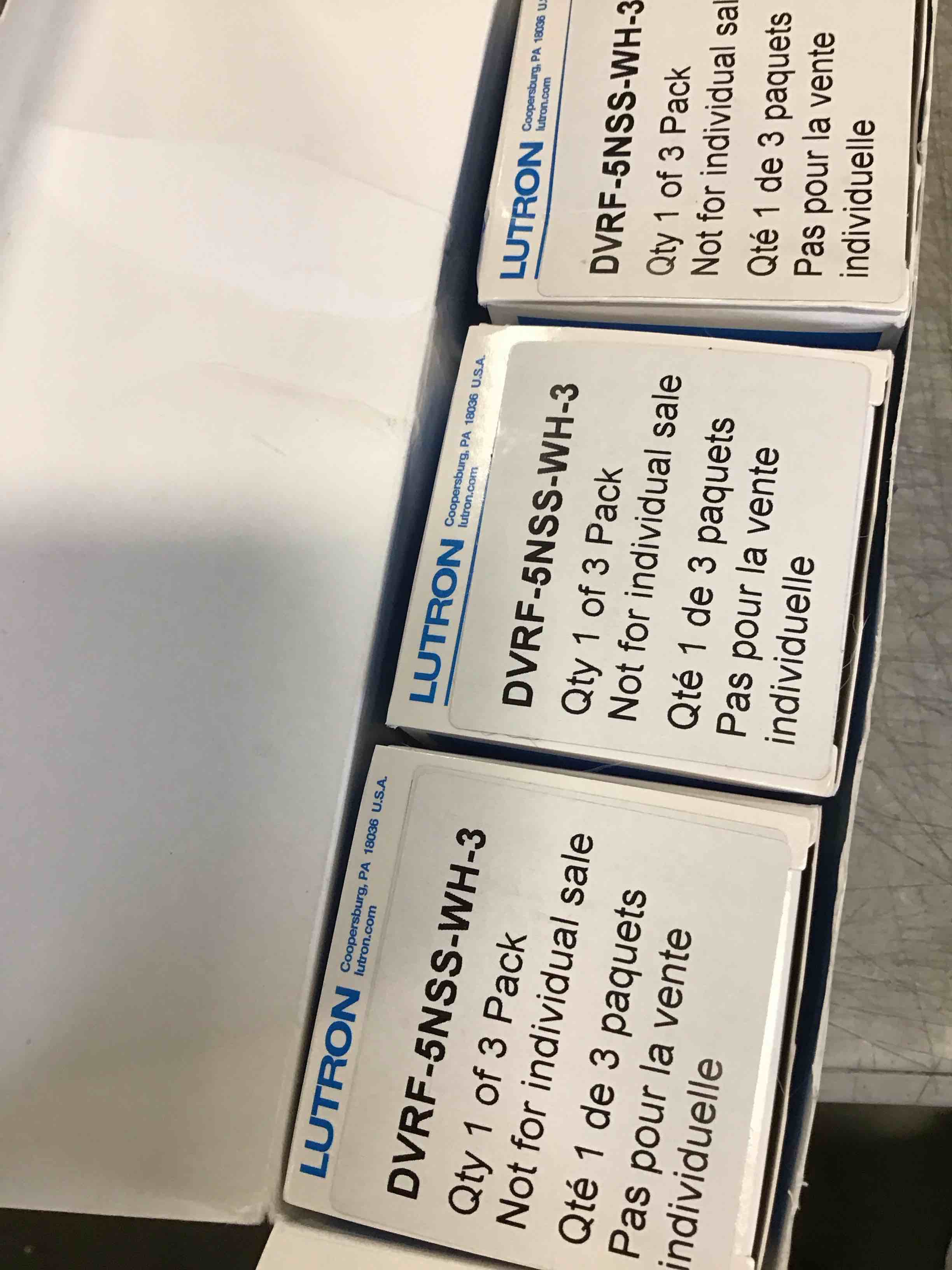 https://s3.amazonaws.com/lotting-images-prod/bidfta/BLU6446684_1717515558439.jpeg